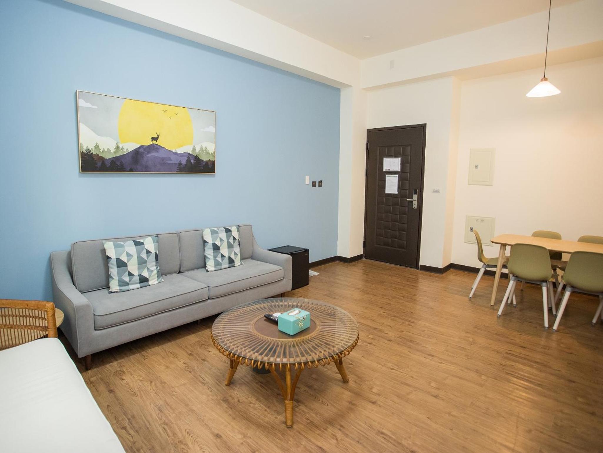 Two-Bedroom Suite - Photo 9