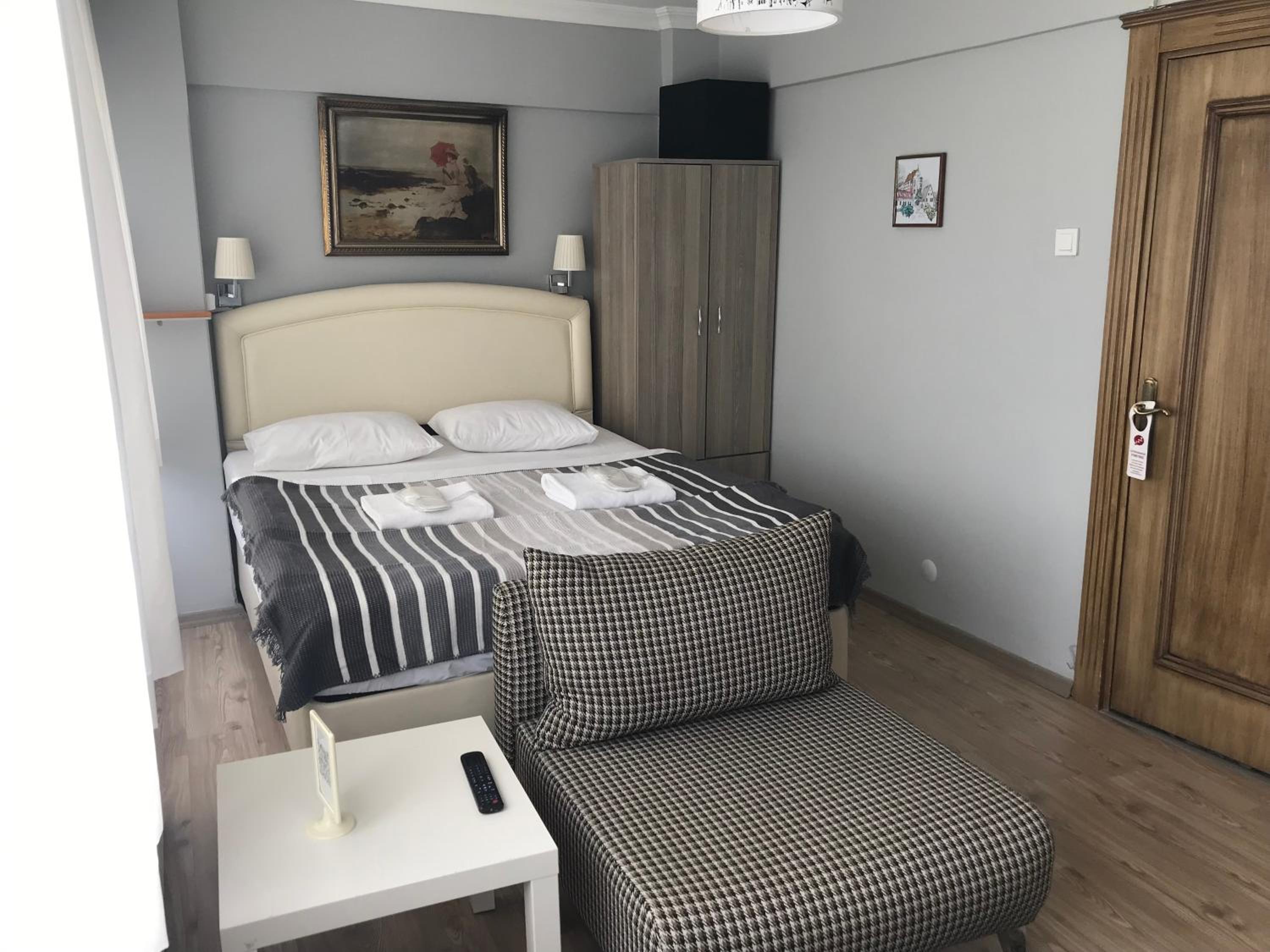 Standard Double Room photo 3
