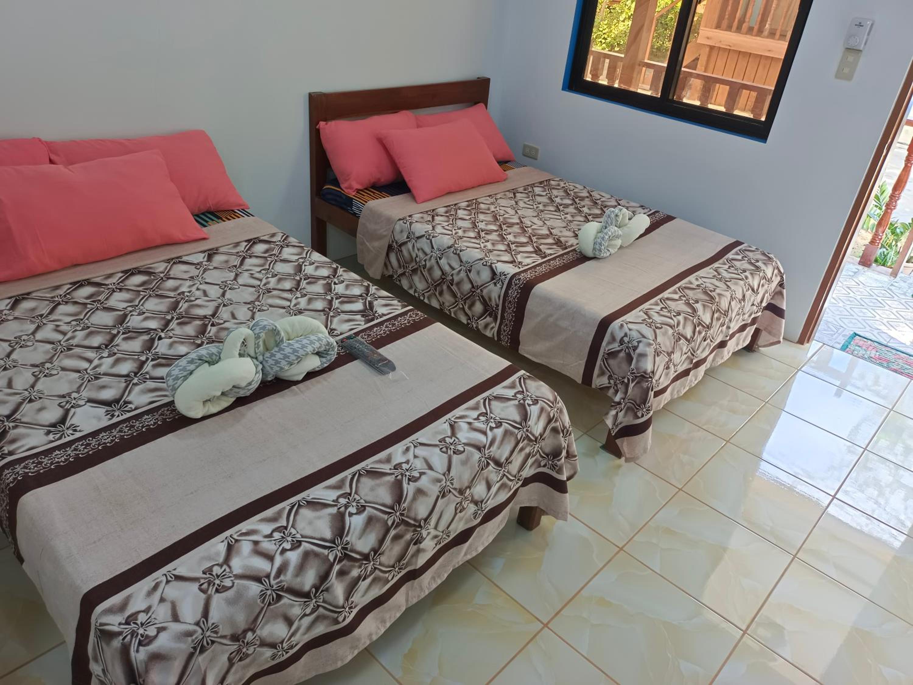 Classic Quadruple Room - Photo 1