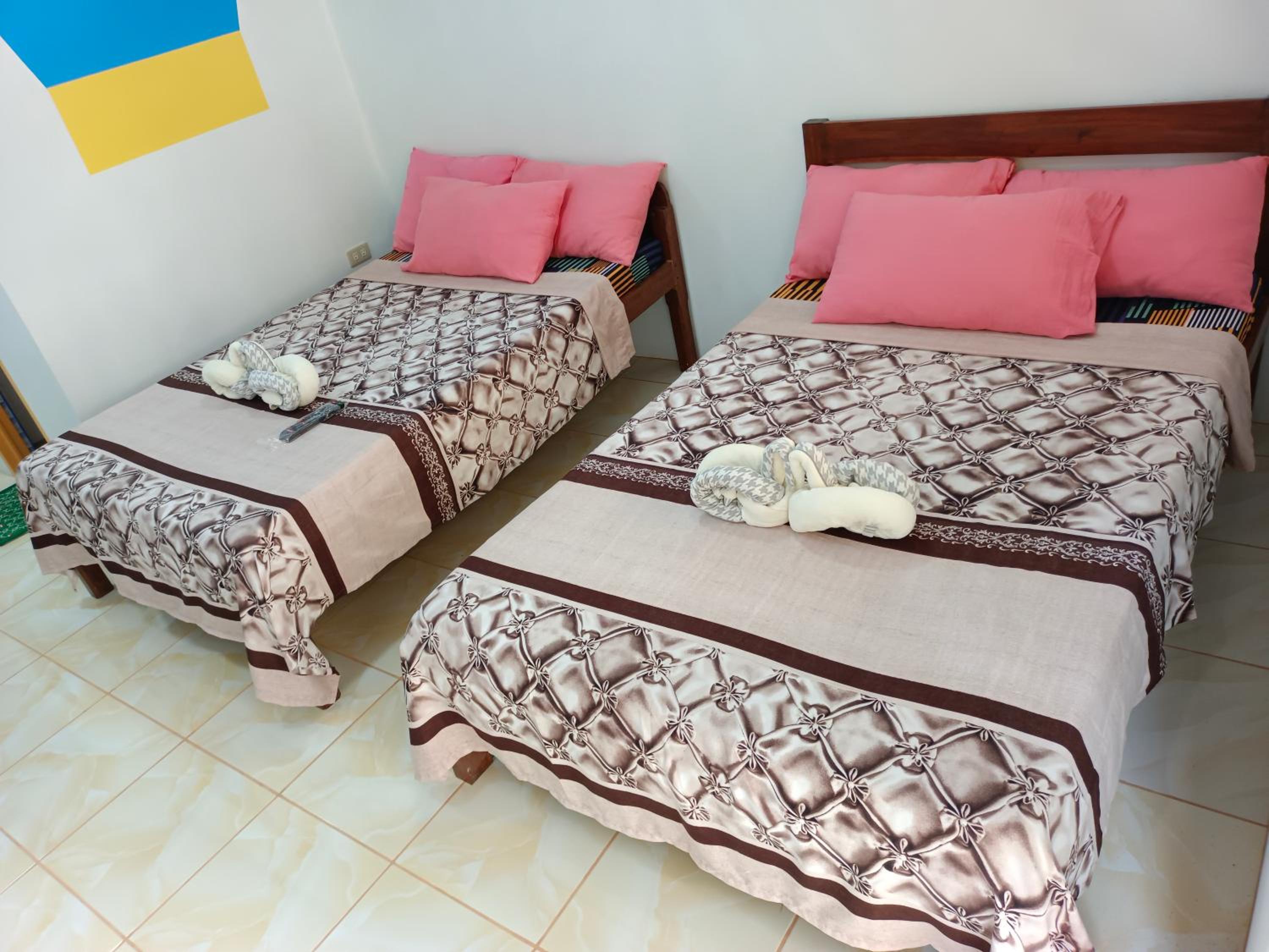 Classic Quadruple Room - Photo 16
