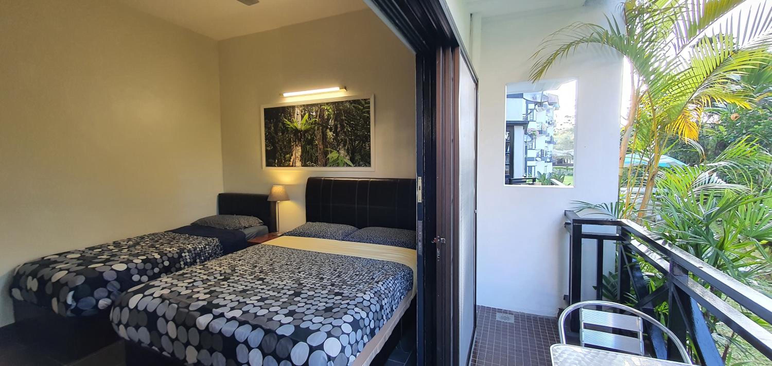 Triple Room with Shared Bathroom photo 2