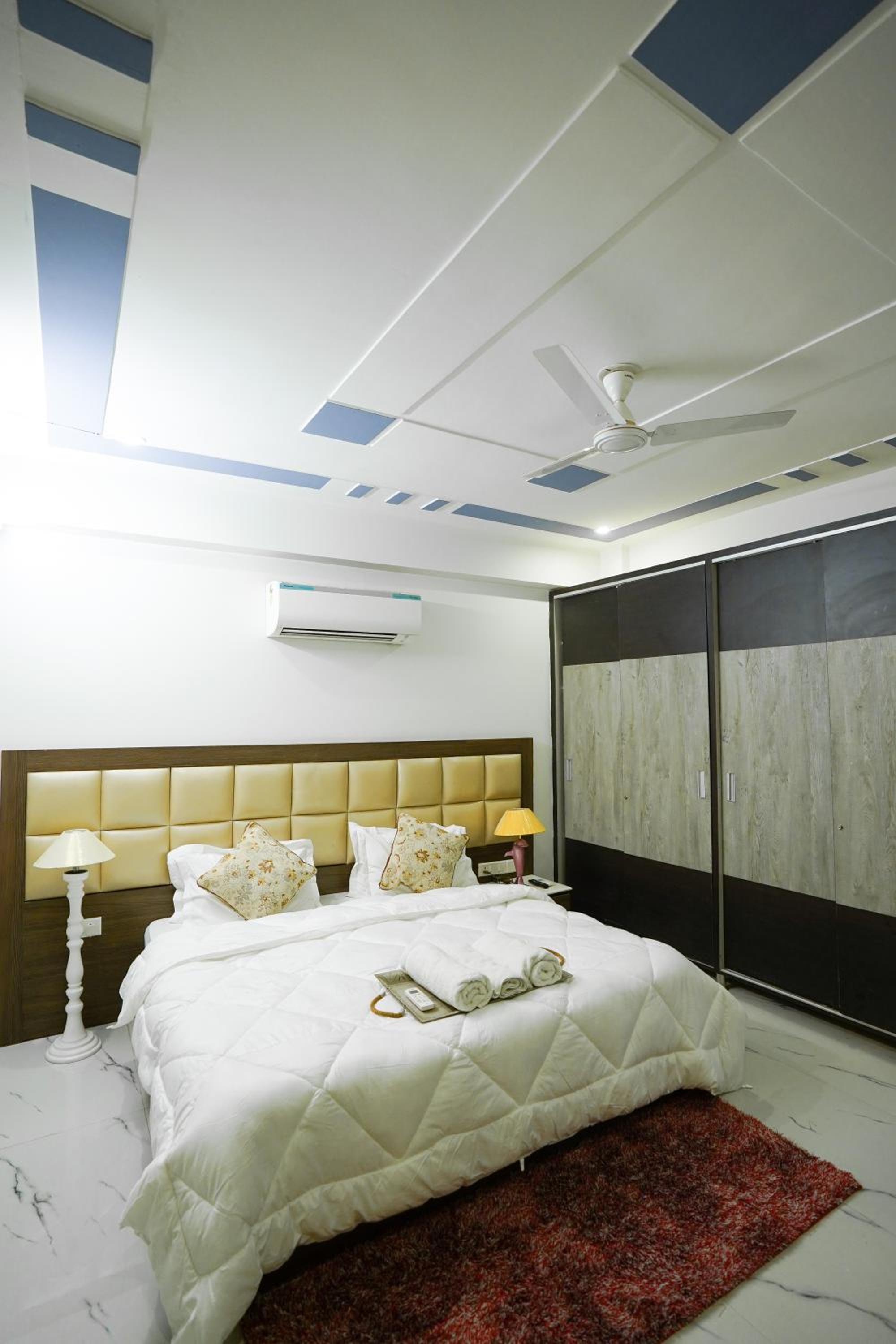 Two-Bedroom Apartment - Photo 4