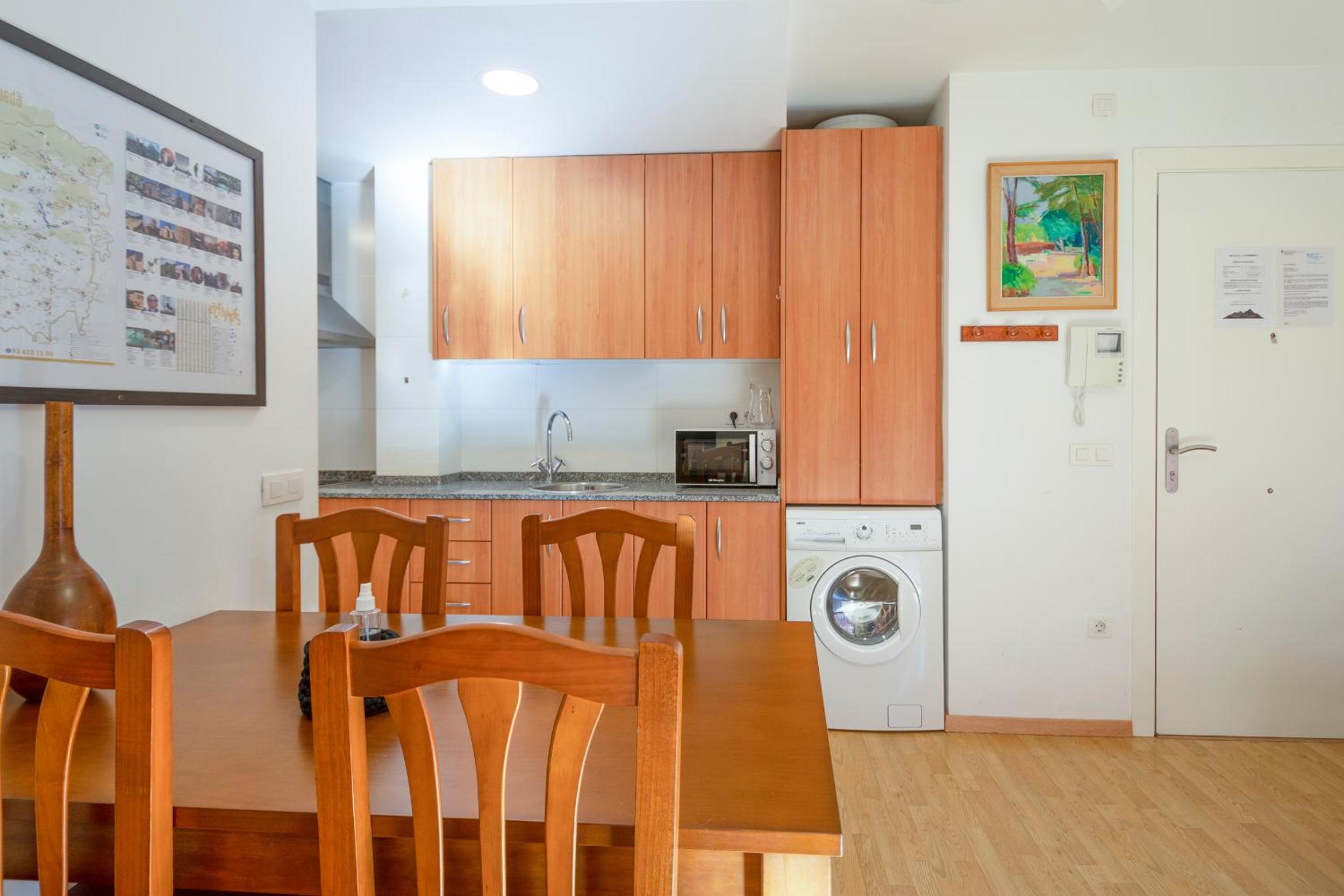 Apartment photo 2