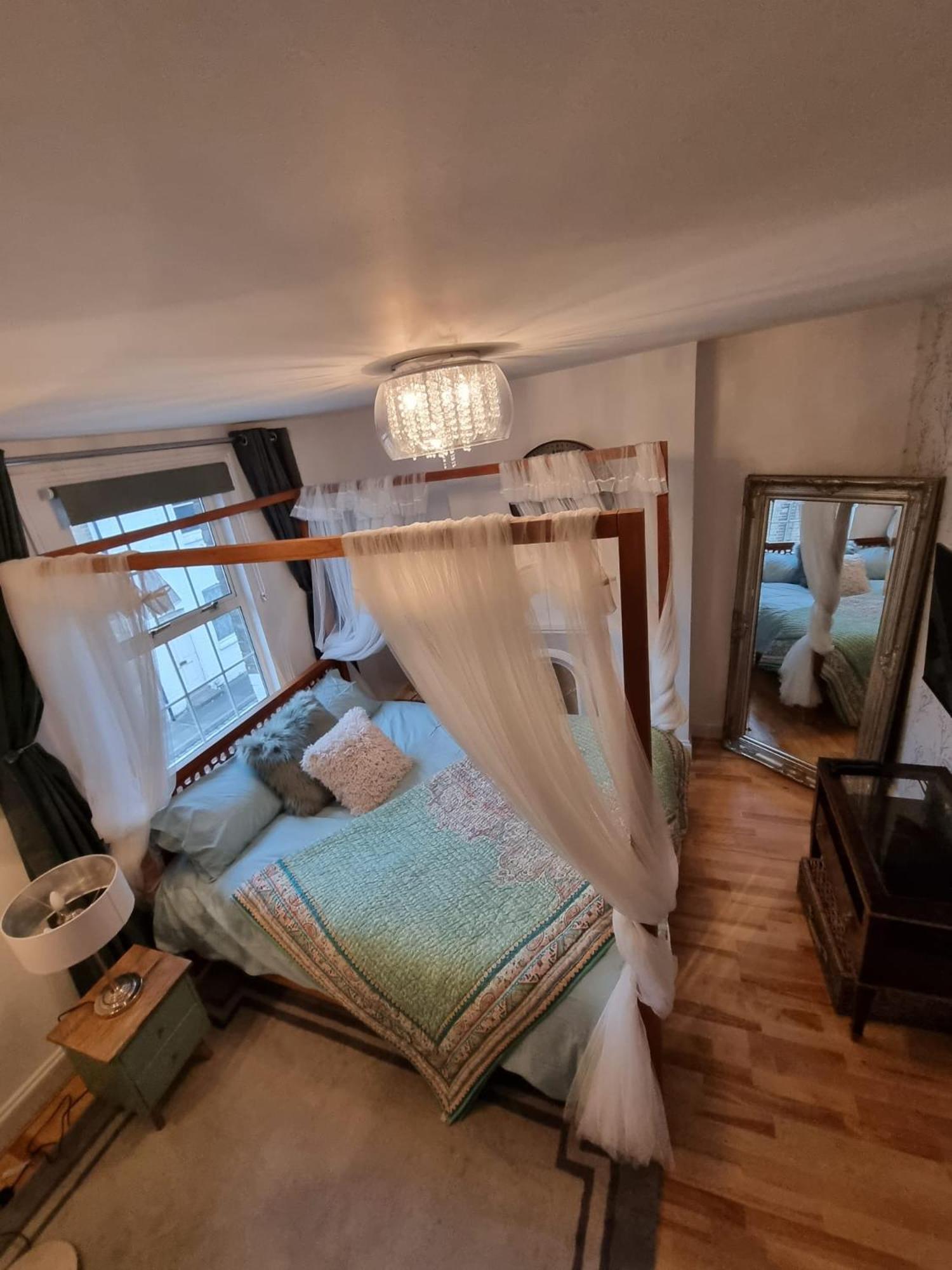 Three-Bedroom House - Photo 29