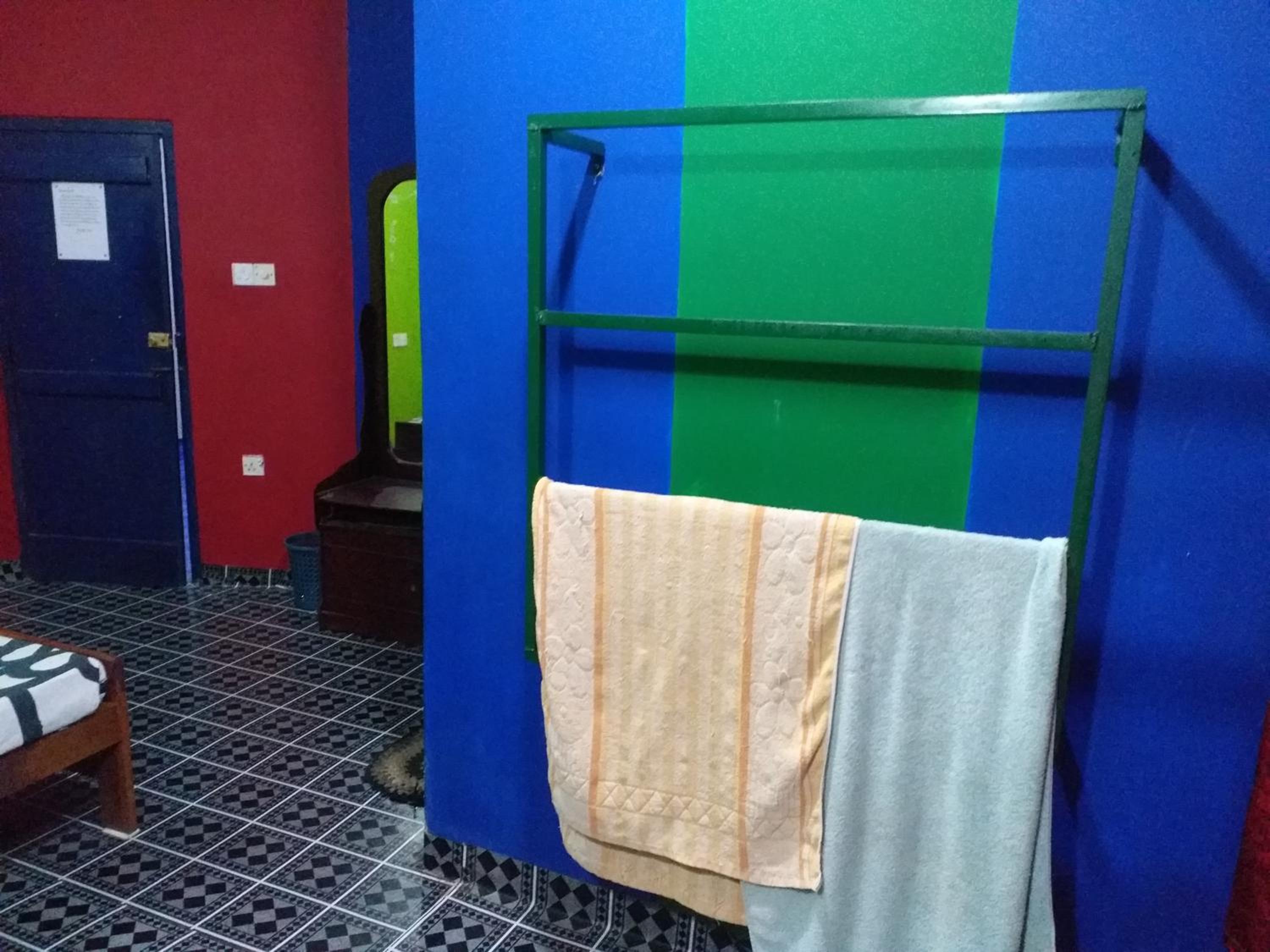 Single Room with Private Bathroom photo 1
