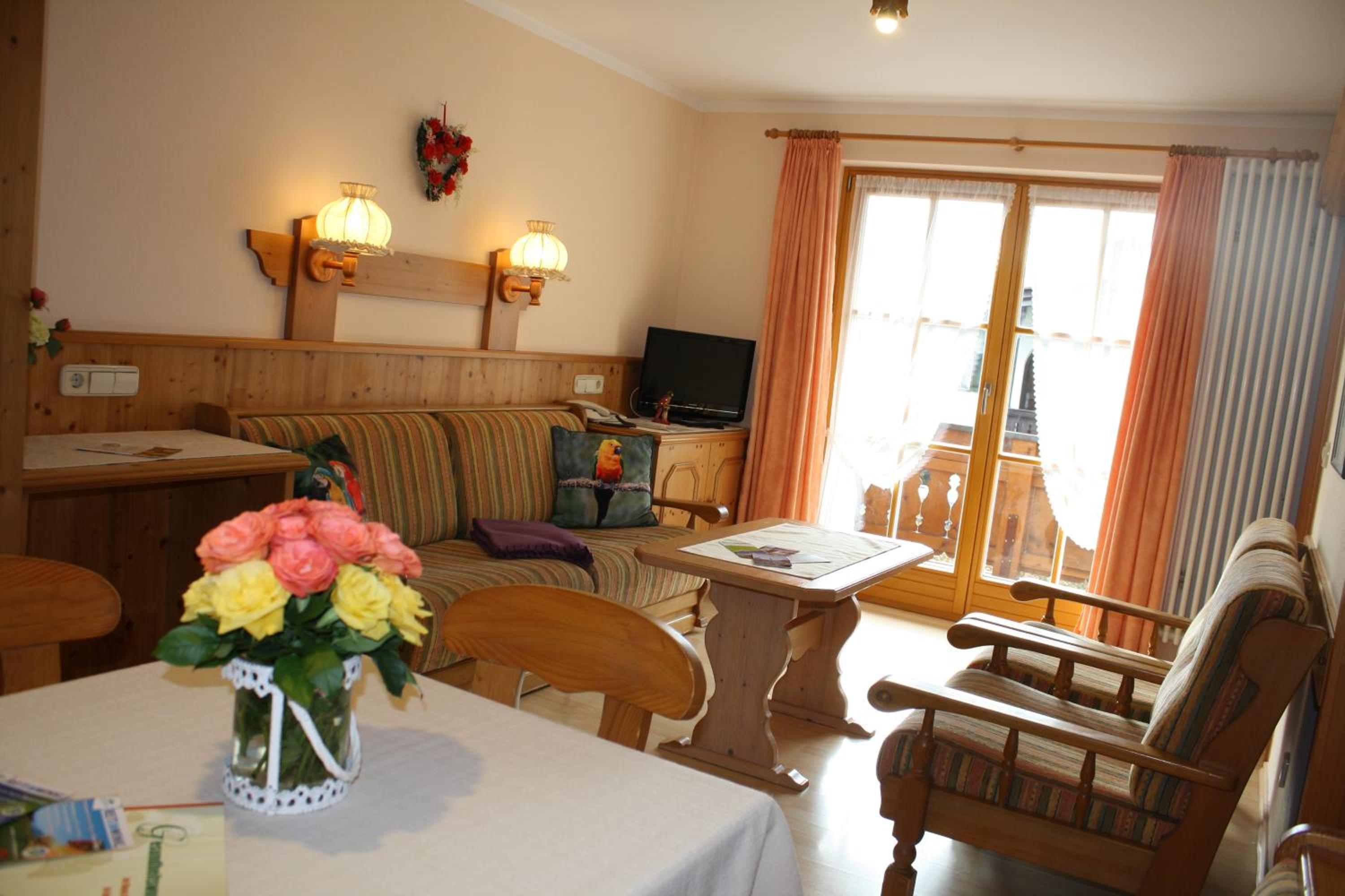 3-Room Apartment No. 11 photo 2