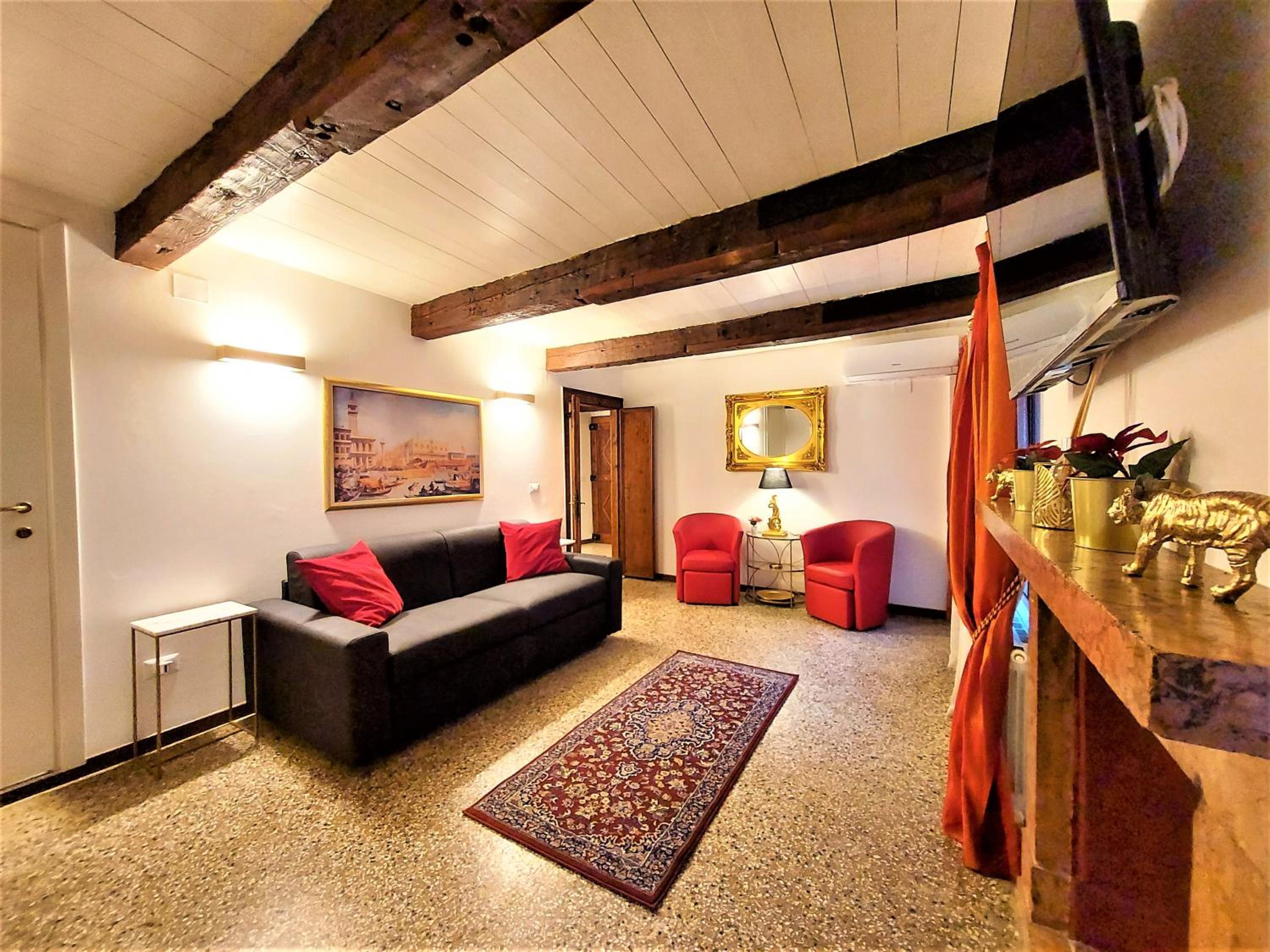 Penthouse Apartment photo 2