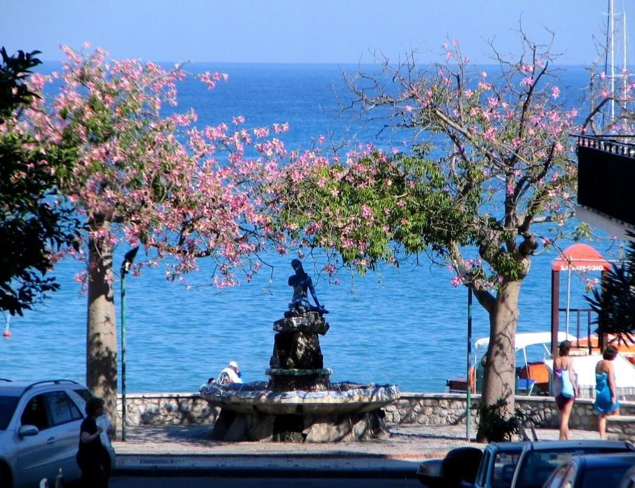 One Bedroom Apartment with Sea View - Photo 3