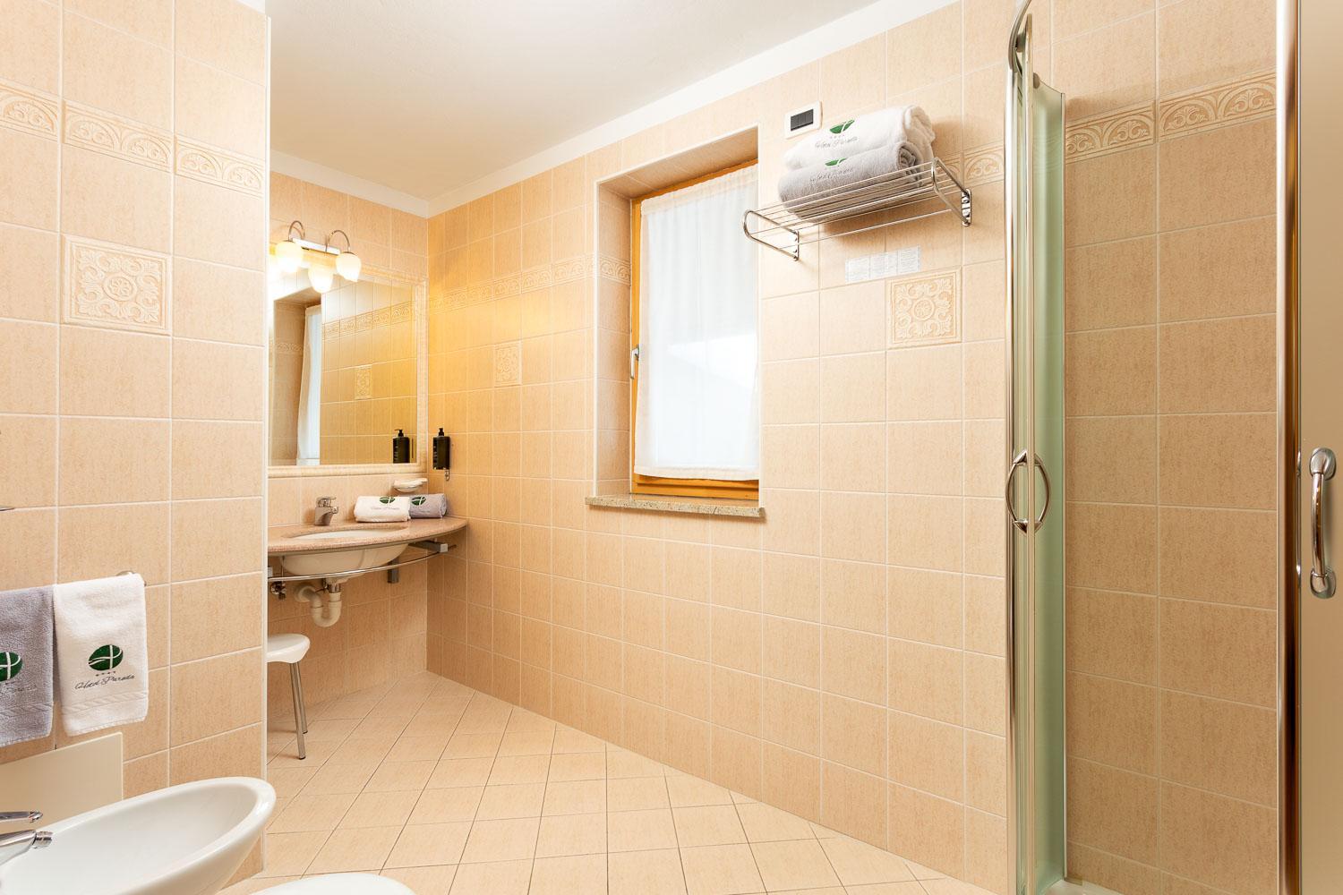 Deluxe Double or Twin Room - Photo 3