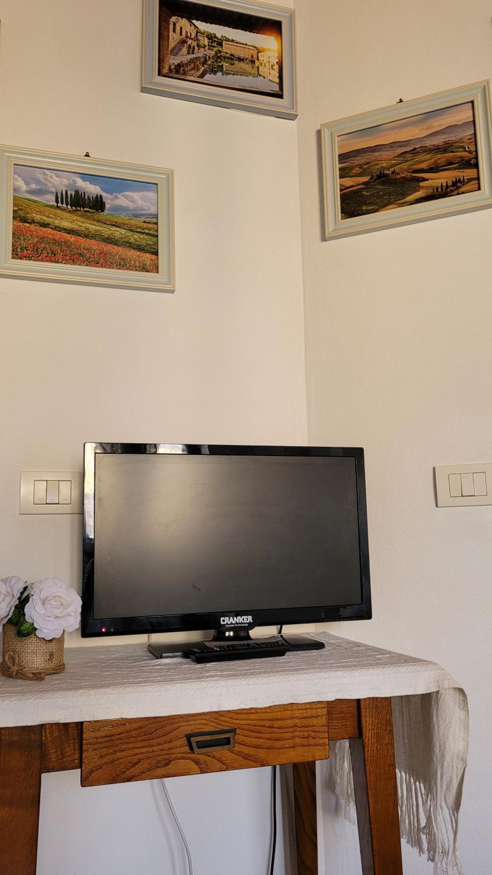 Double or Twin Room with Balcony - Photo 4