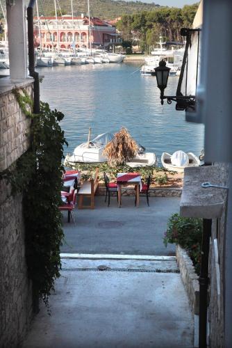 Studio Apartment with Sea View photo 1