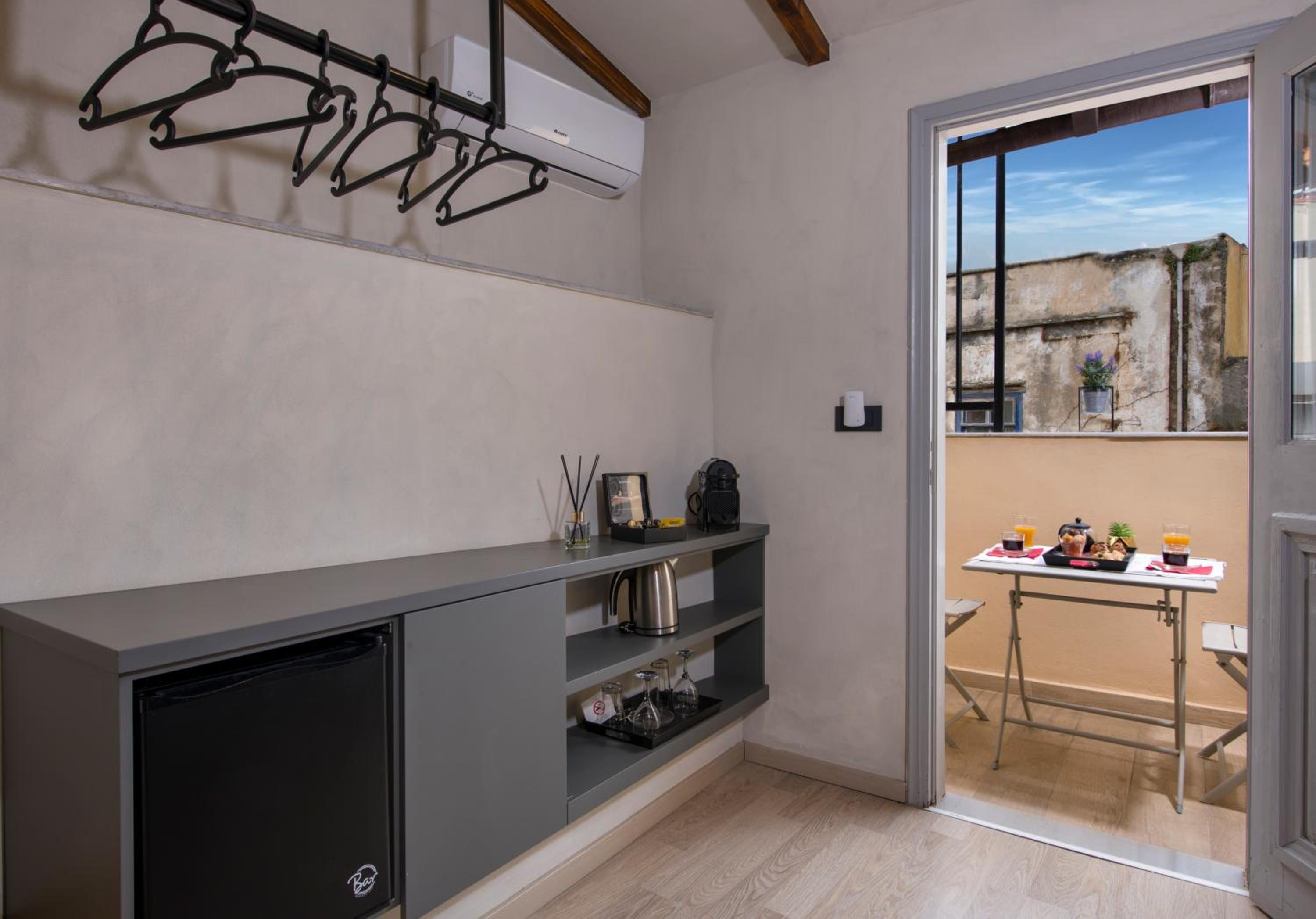 Suite with Balcony photo 3
