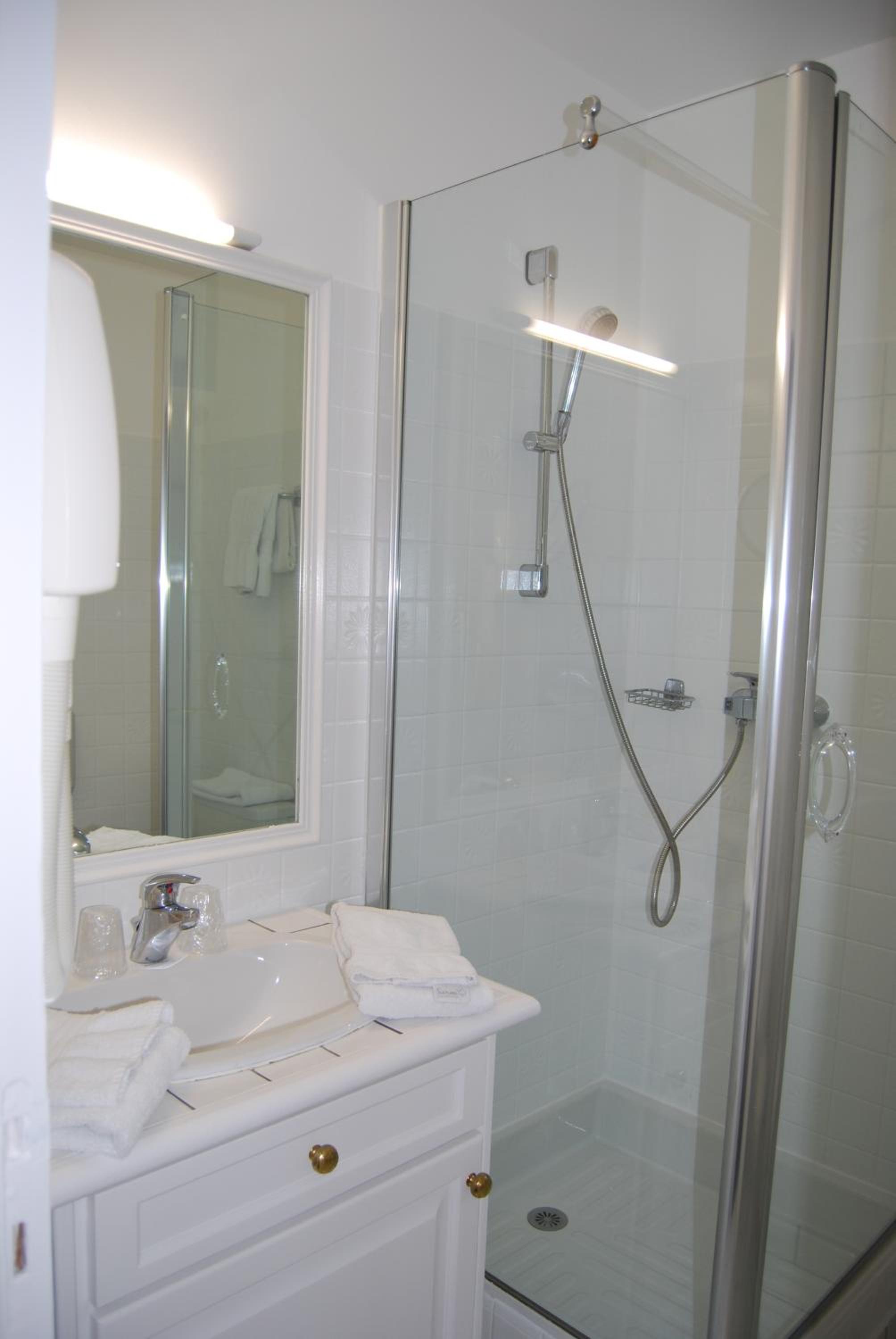 Triple Room - Photo 2