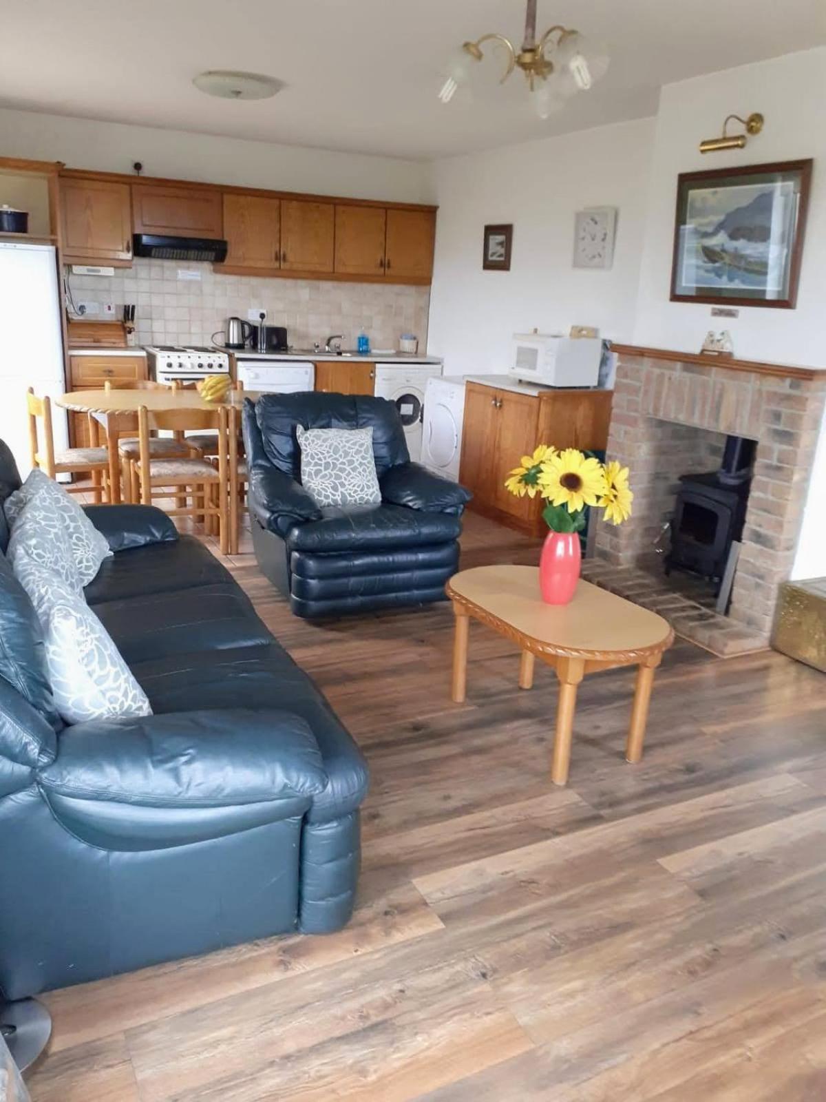 Three-Bedroom House photo 1