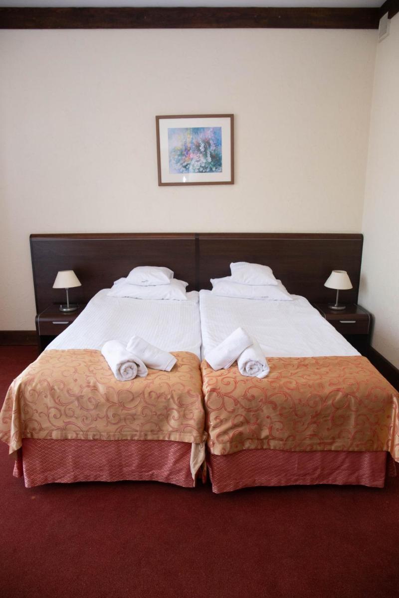 Twin Room with Balcony - Photo 1