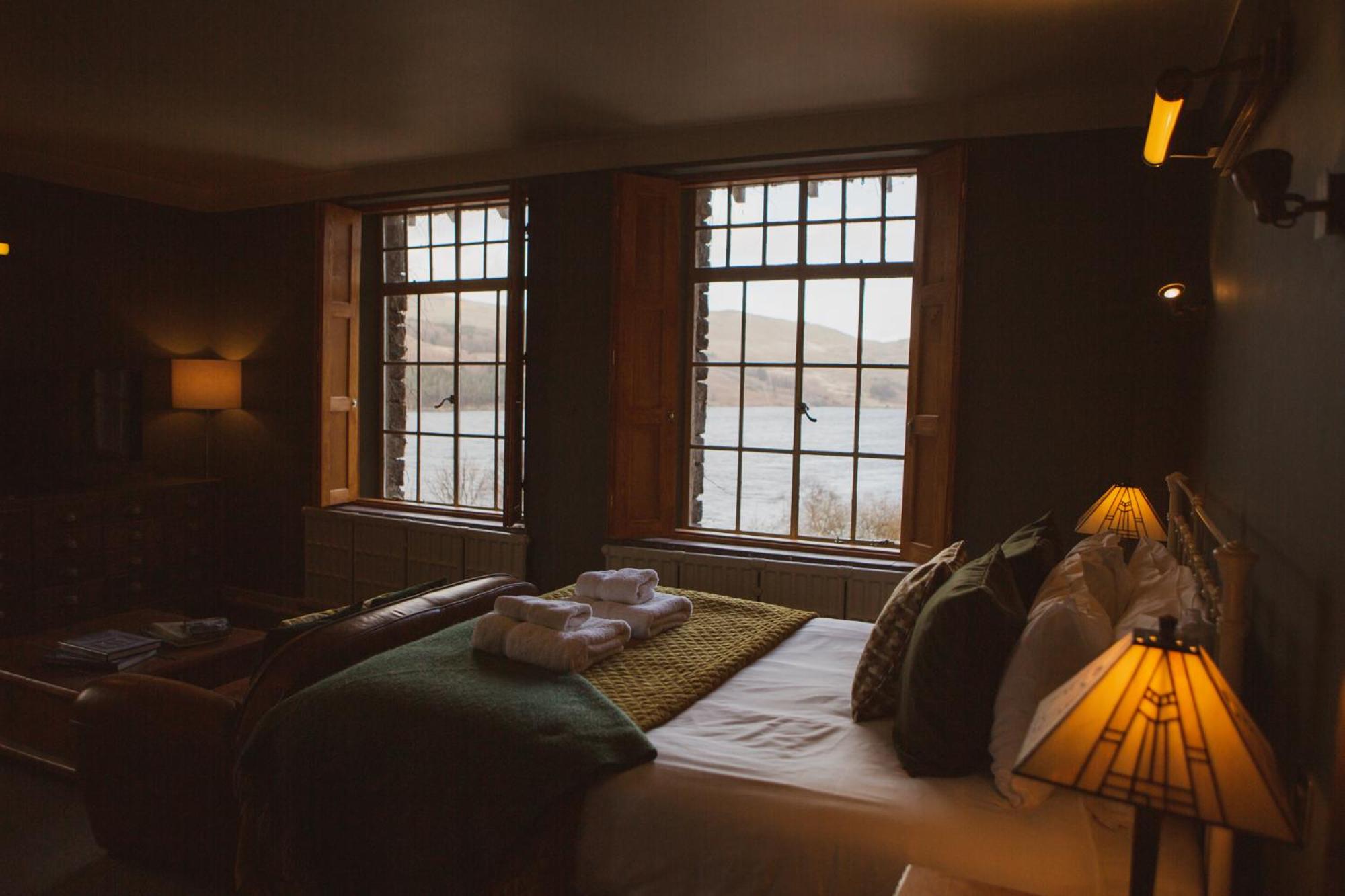 Junior Suite with Lake View - Photo 10