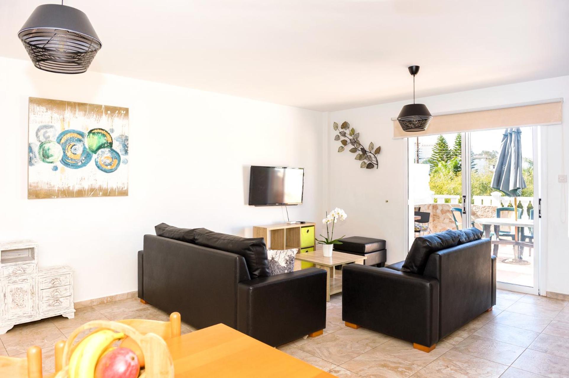 Three-Bedroom Apartment photo 1