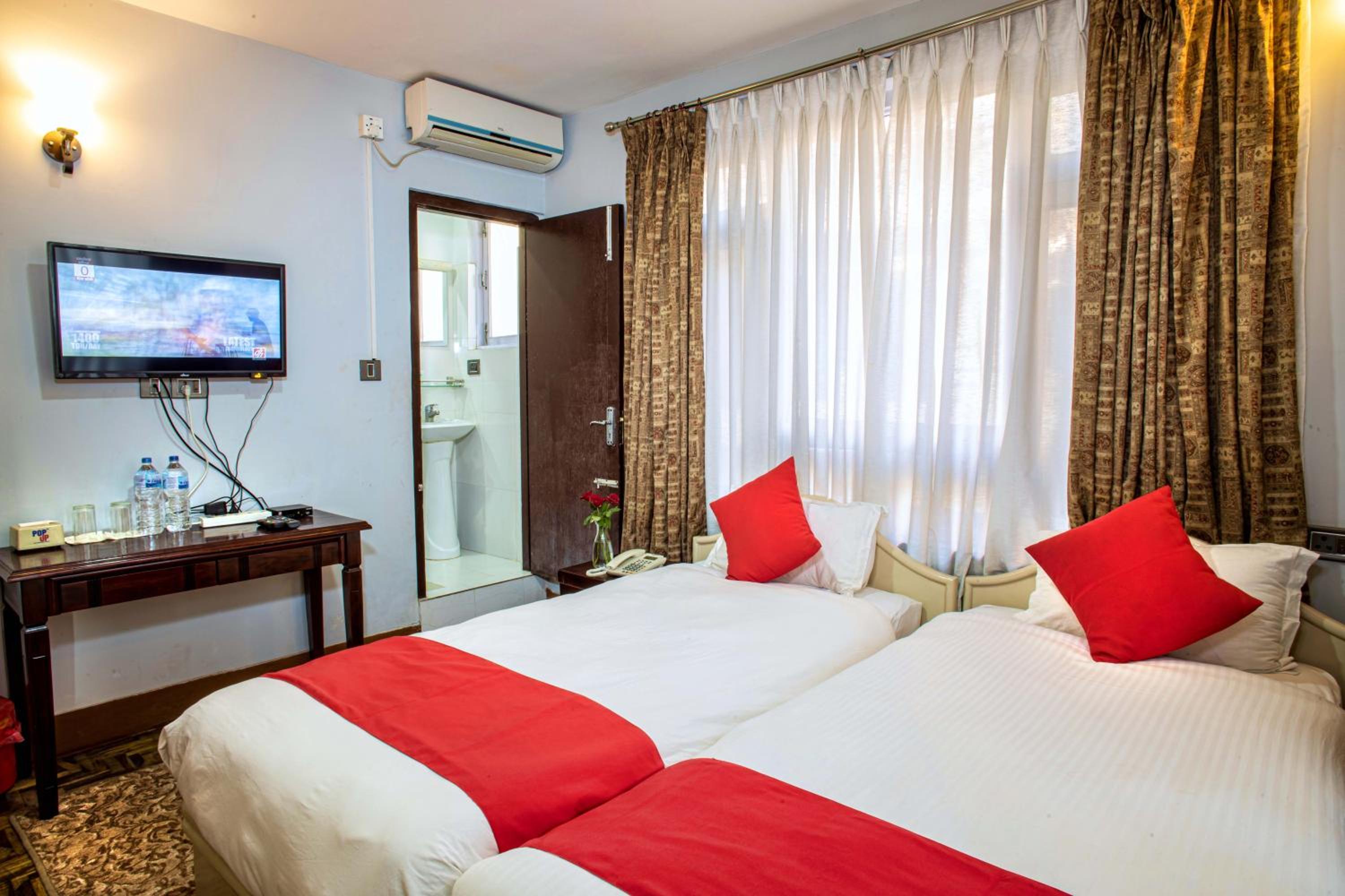 Deluxe Twin Room photo 3