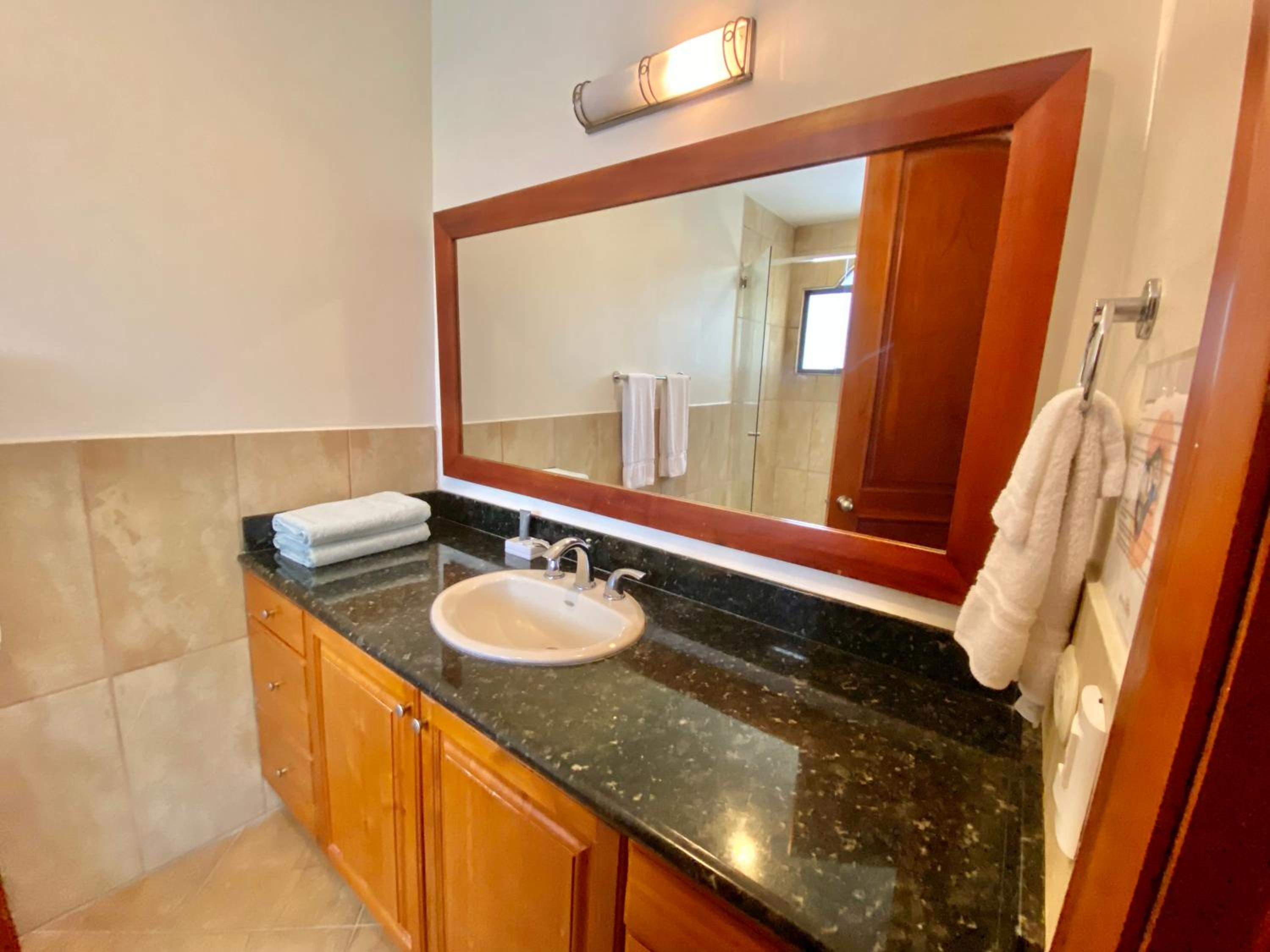 Apartment with Shower - Photo 10
