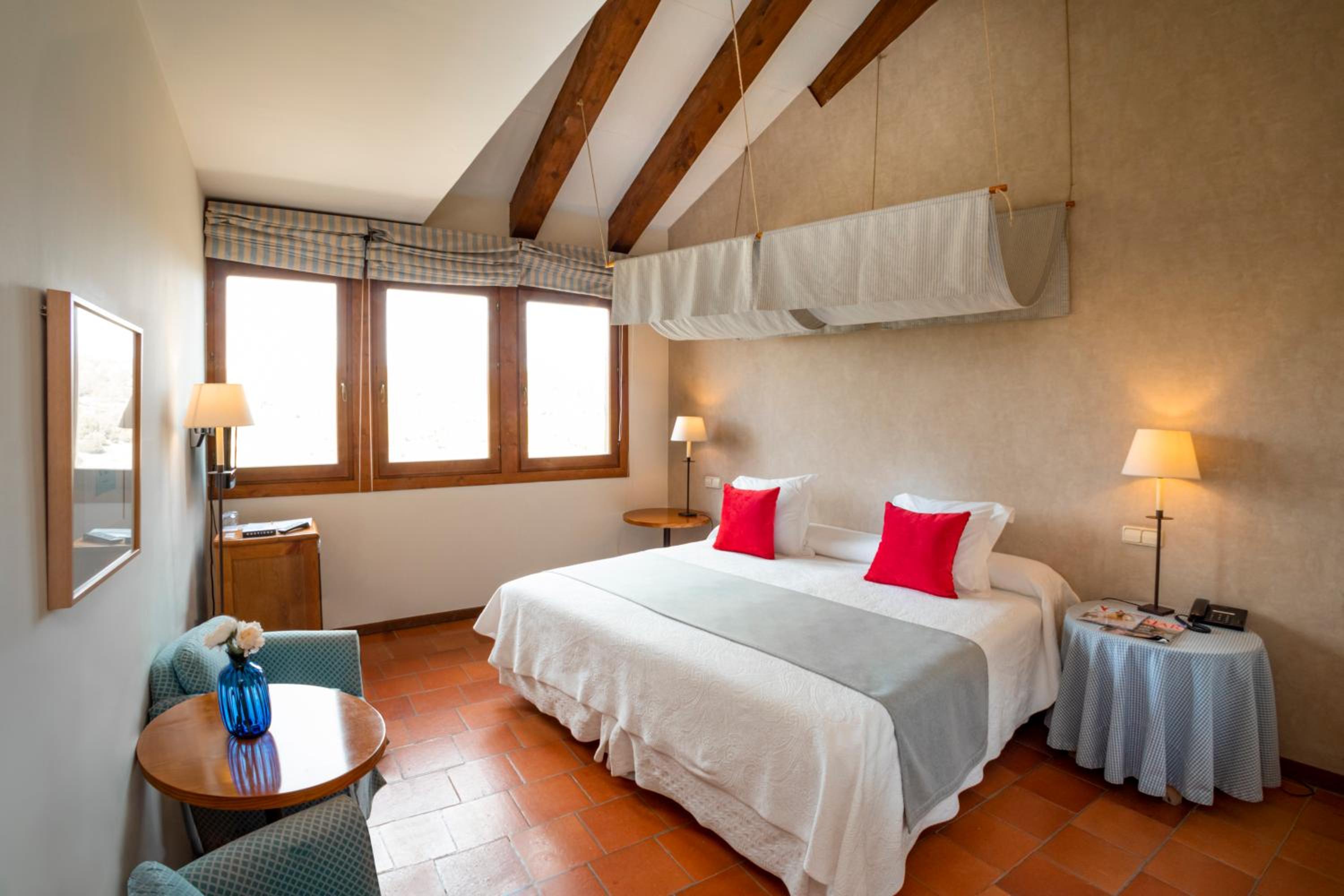 Double Room - Photo 8