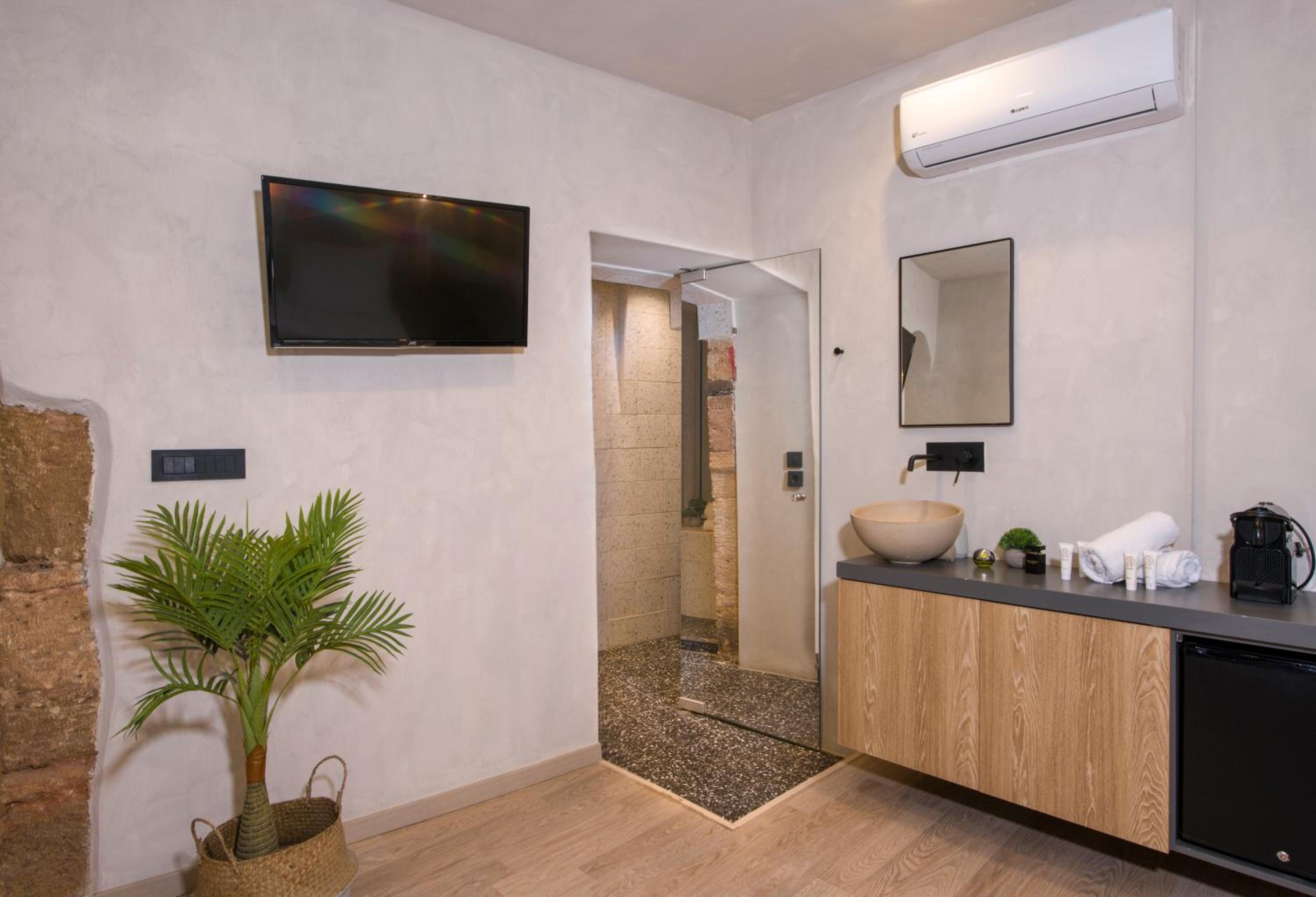Apartment - Ground Floor - Photo 4