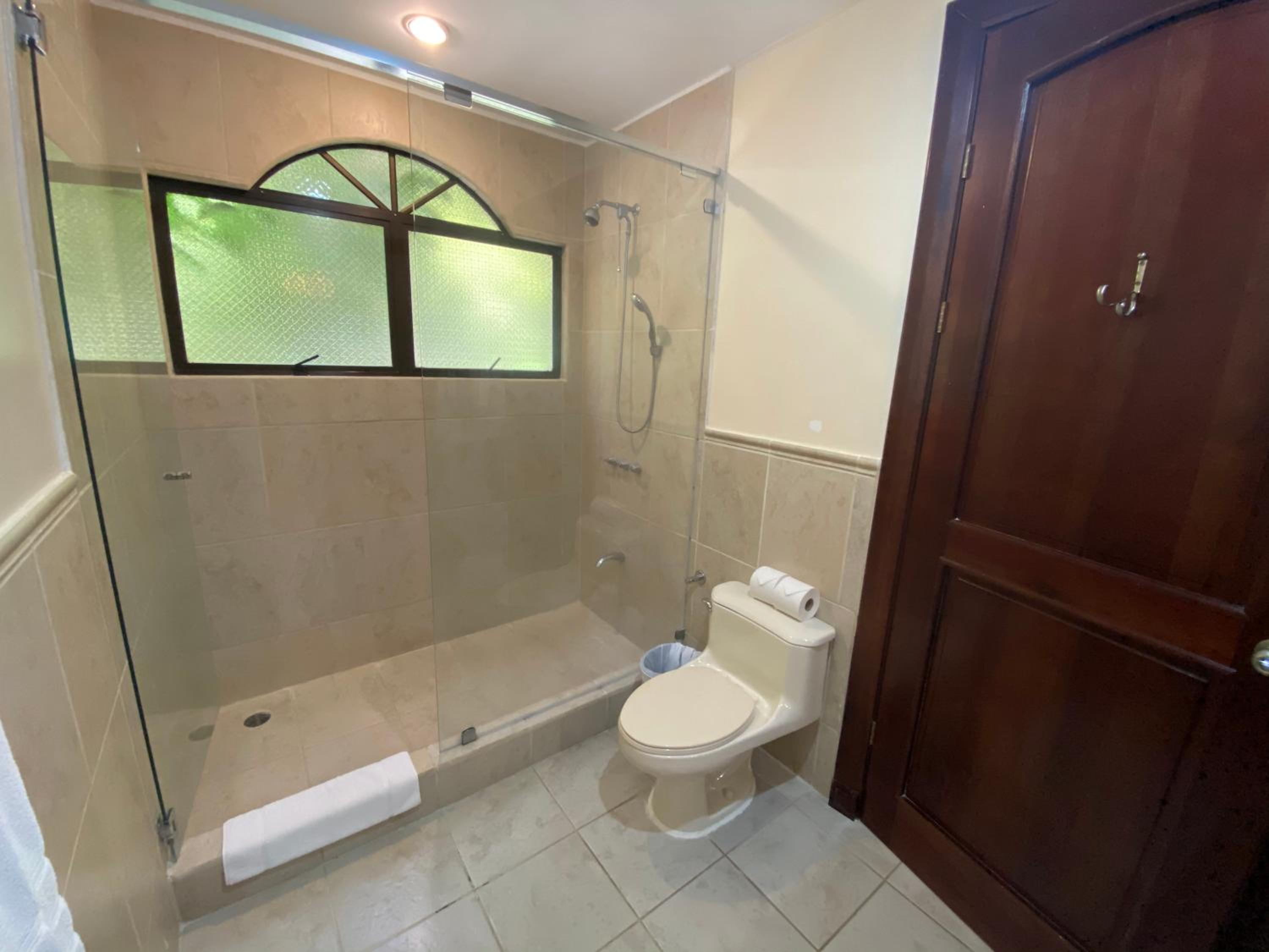 Apartment with Pool View  - Photo 12