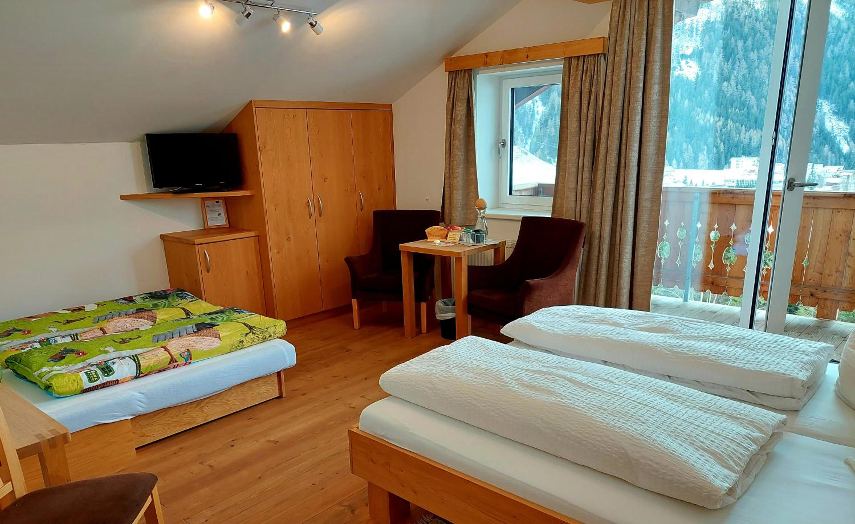Suite with Panoramic View photo 3