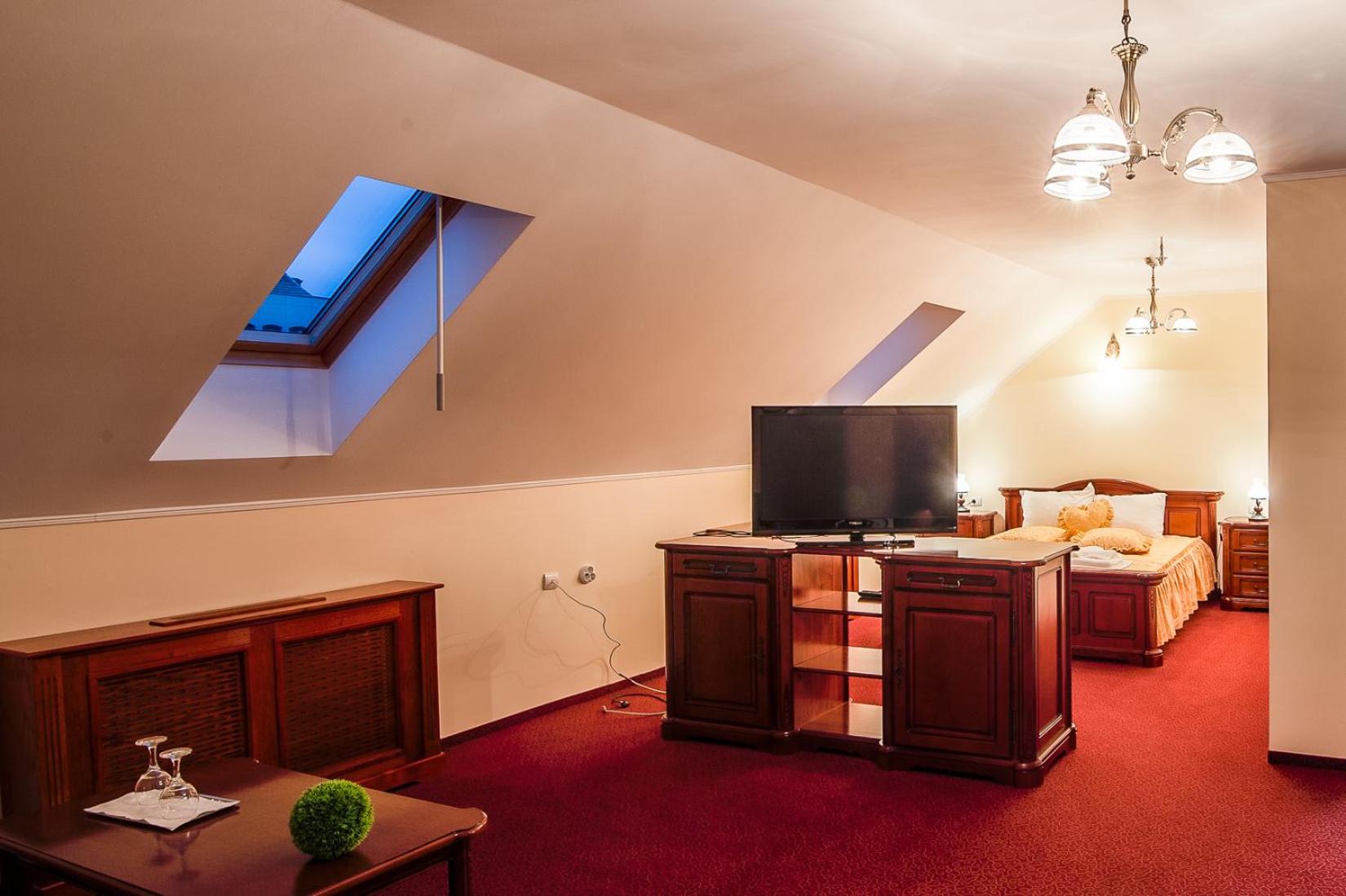 Standard One-Bedroom Suite - Photo 2
