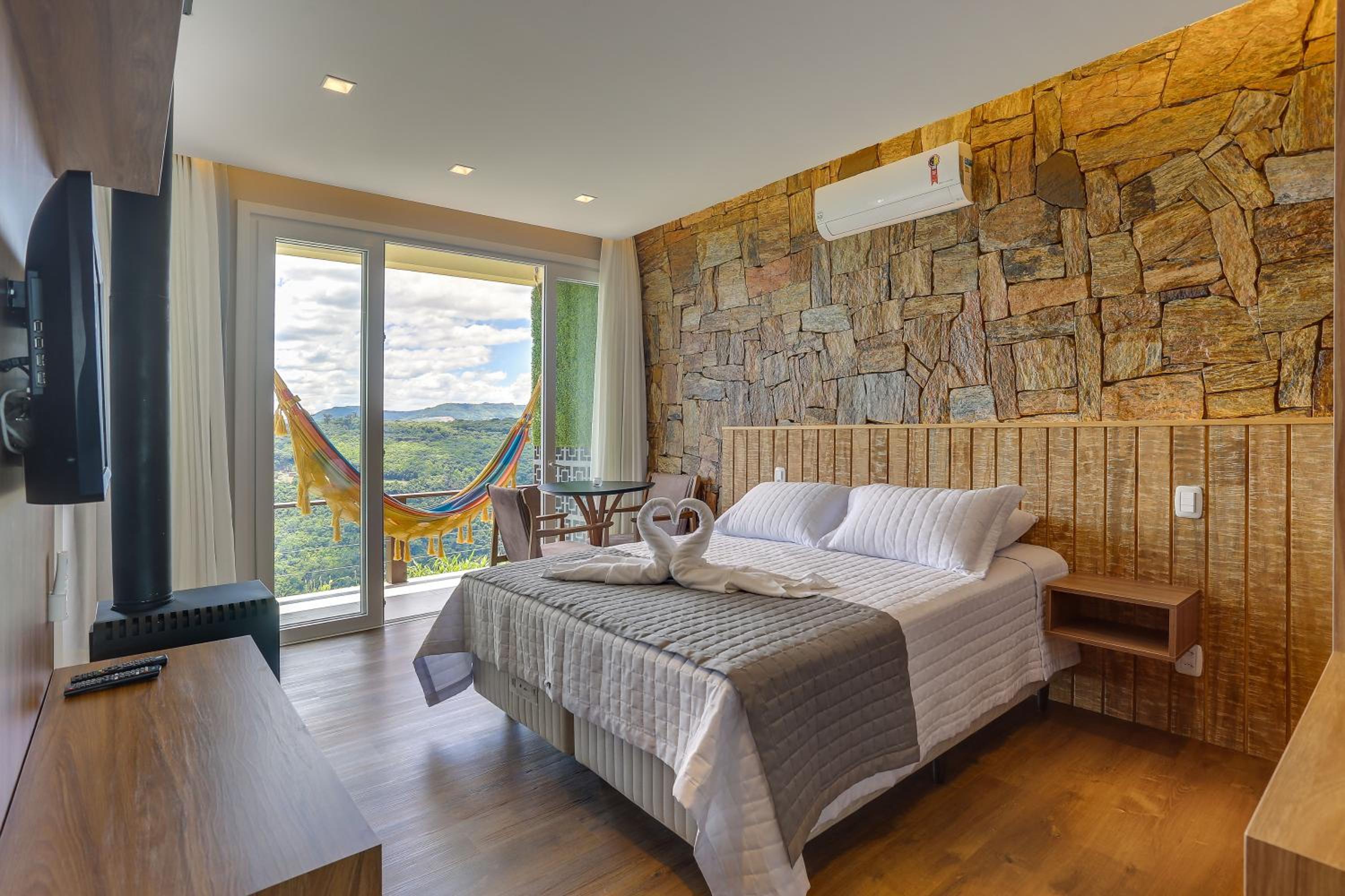 Deluxe Suite with Spa Bath