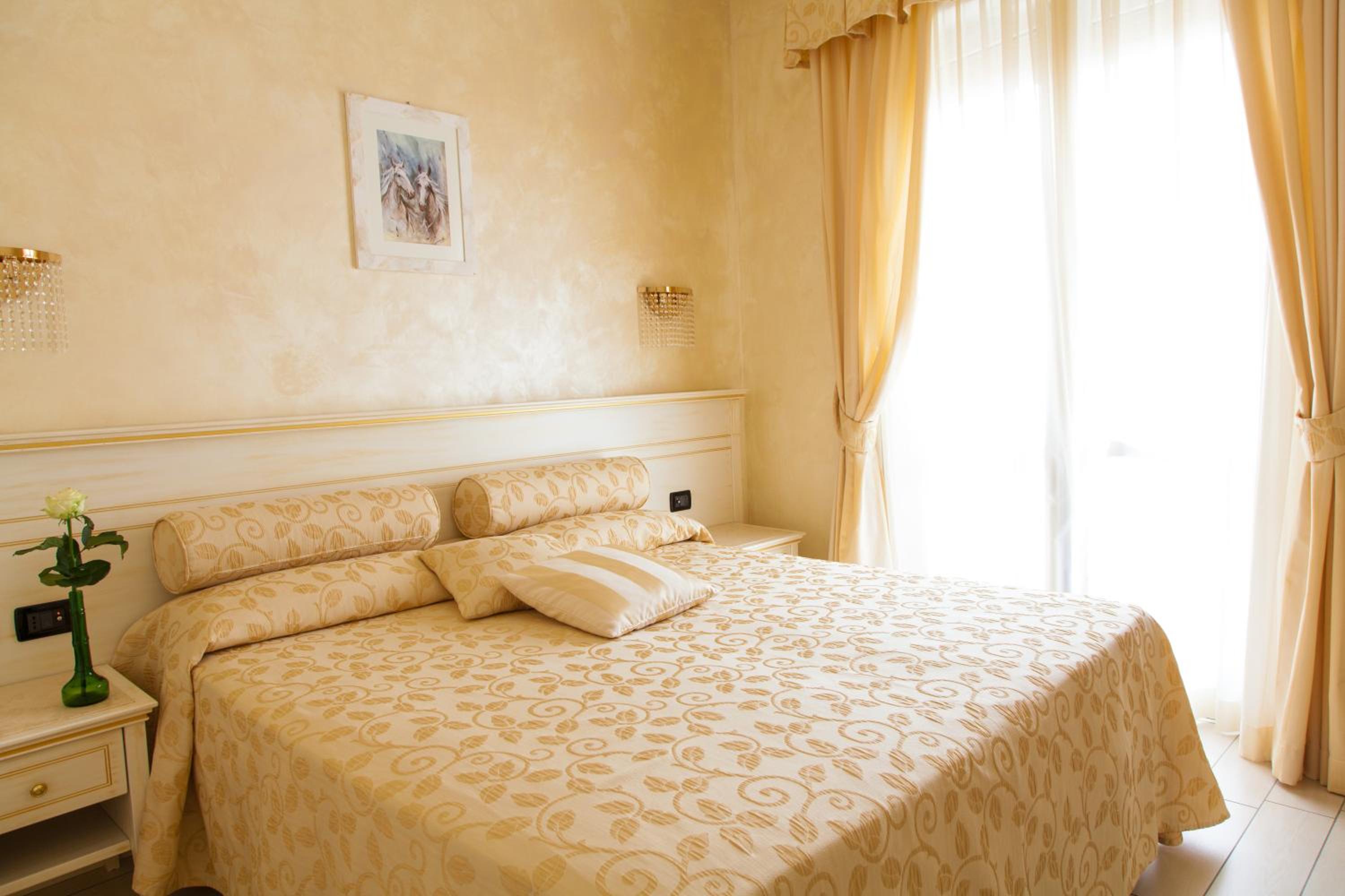 Superior Double or Twin Room - Photo 5