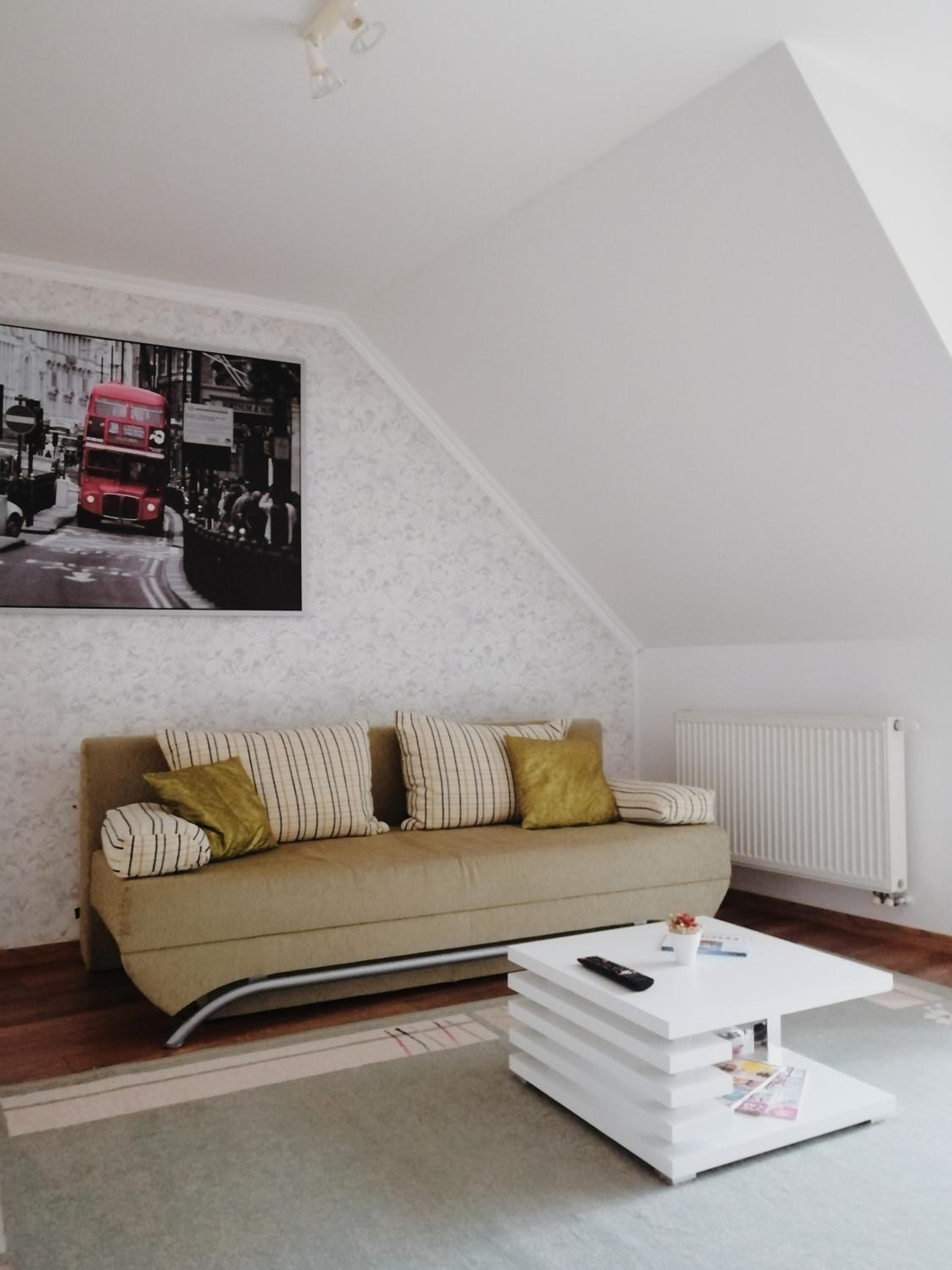 One-Bedroom Apartment - Photo 1
