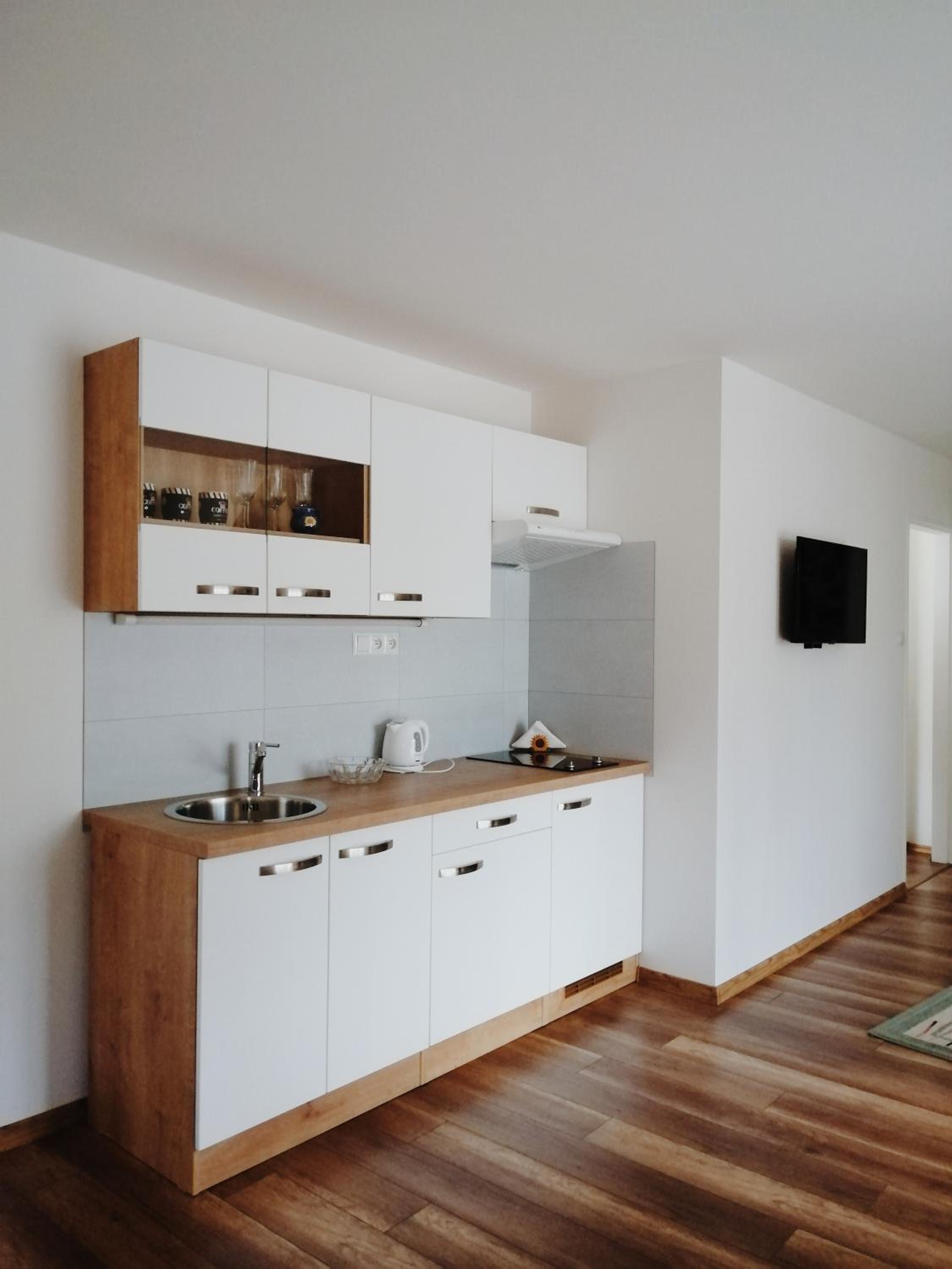One-Bedroom Apartment - Photo 13