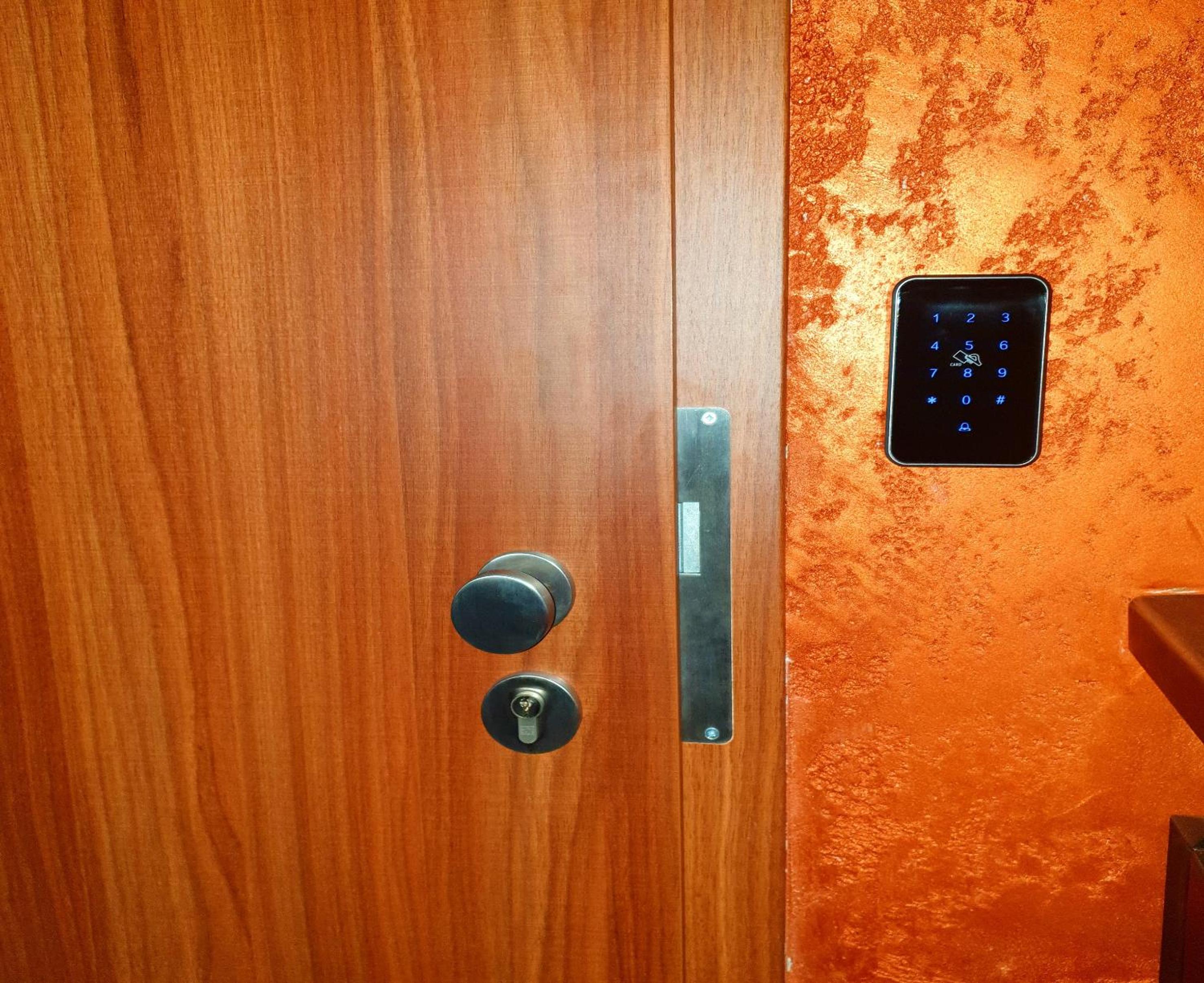 Deluxe Apartment - Photo 12