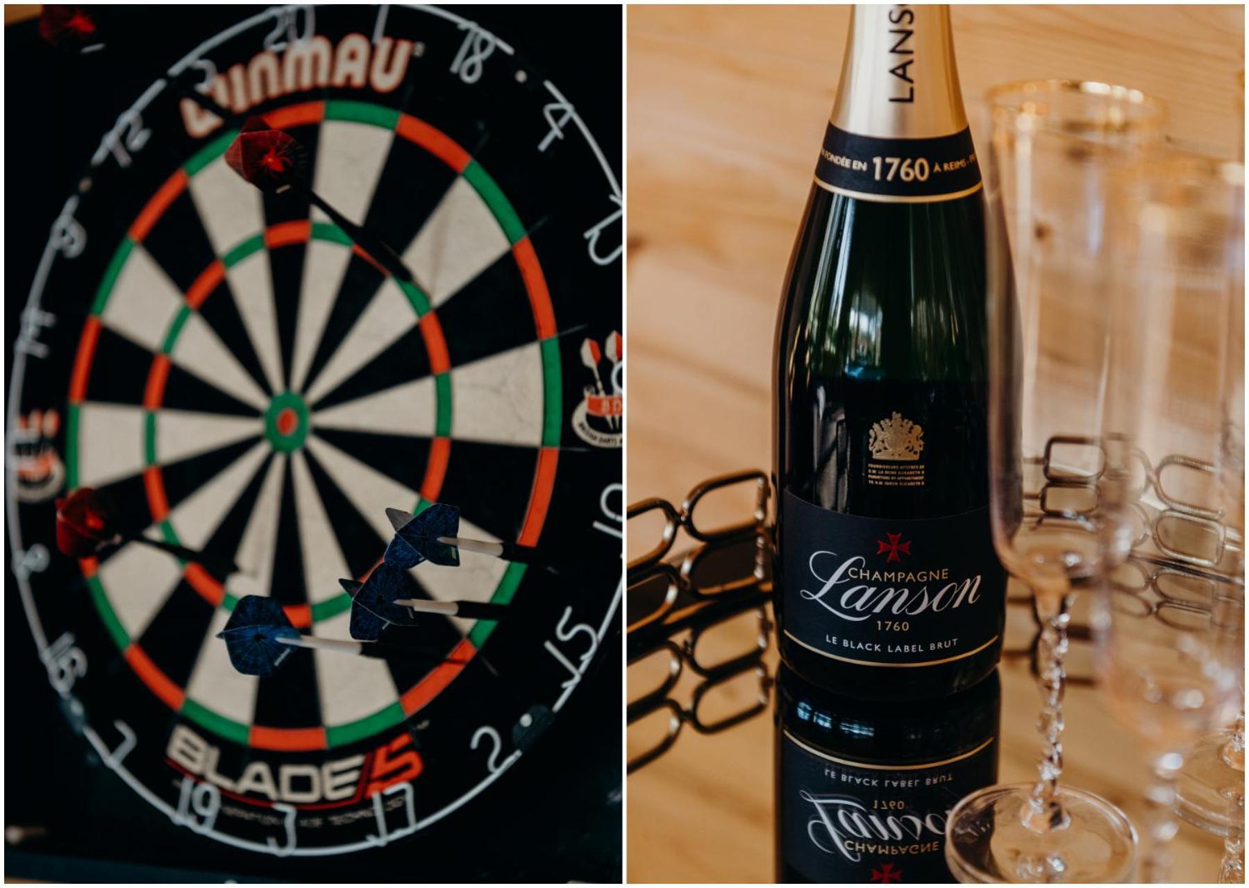 Eight-Bedroom House photo 2