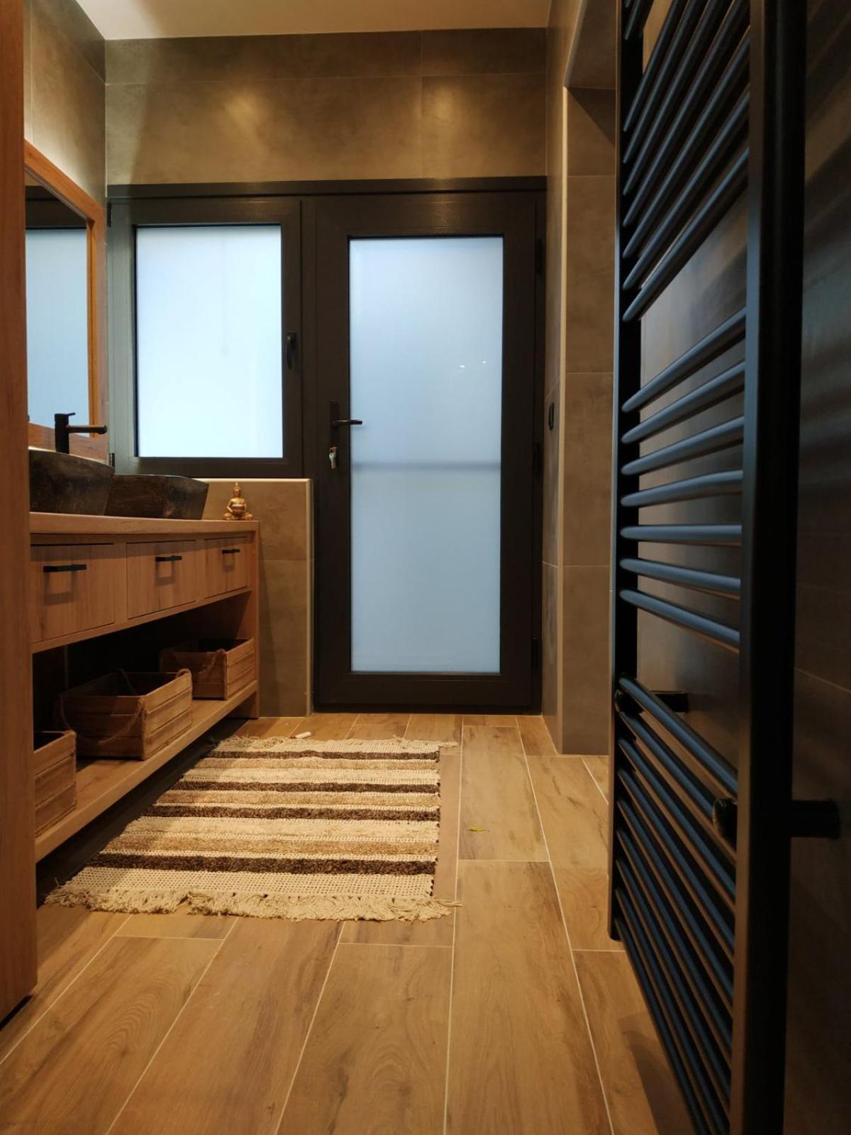 Two-Bedroom House - Photo 32