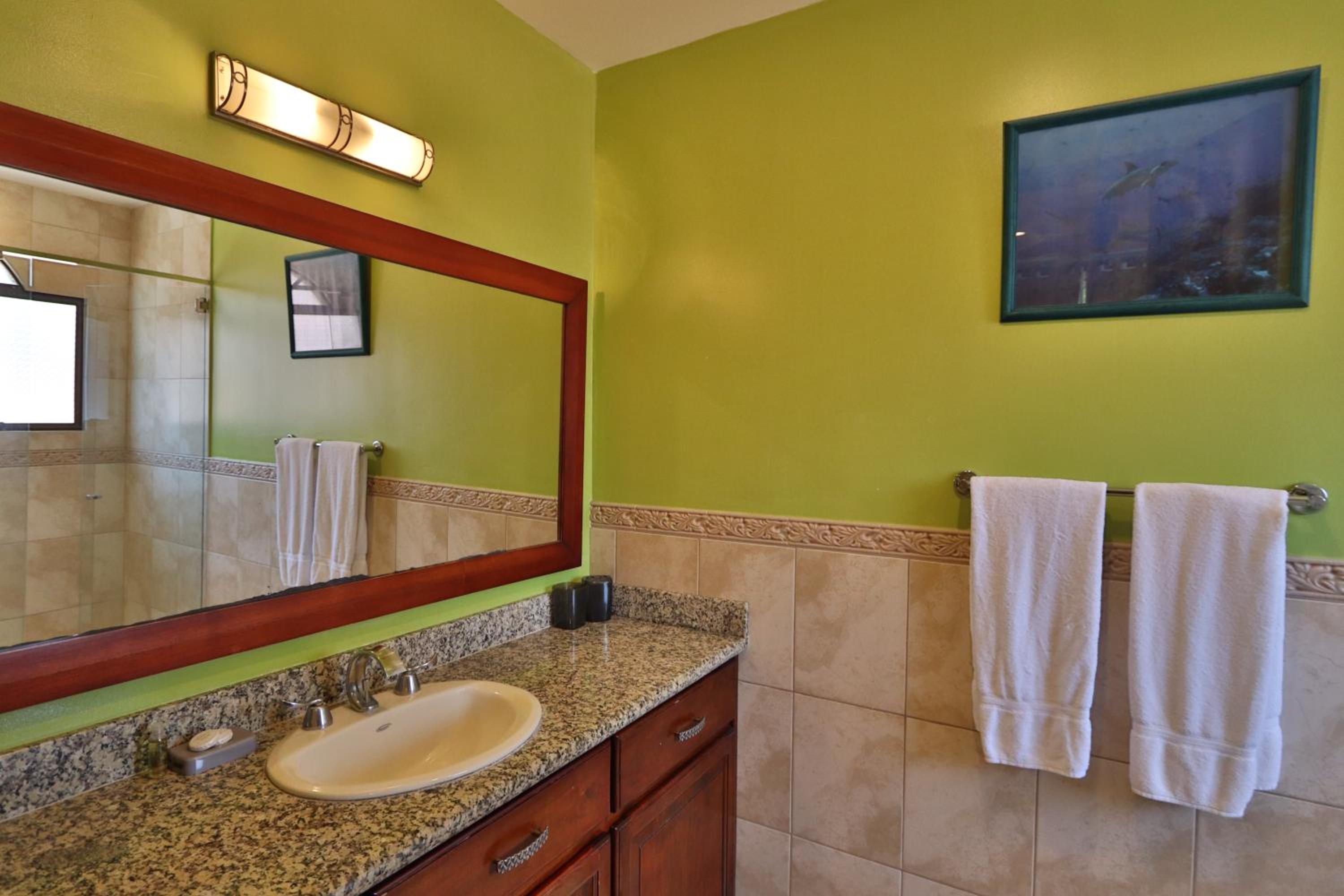 Two-Bedroom Apartment with Balcony - Photo 9
