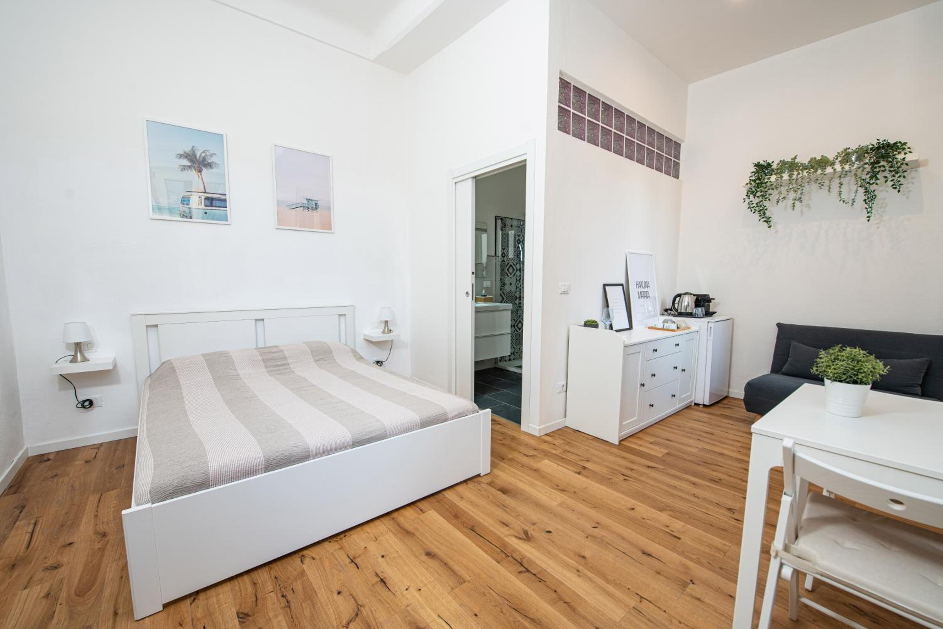 Double Room with Private Bathroom photo 1