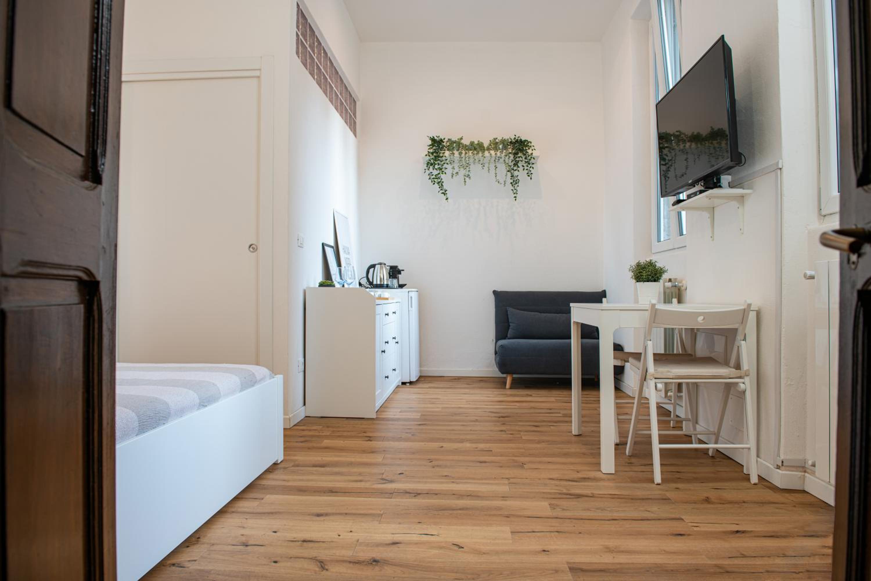 Two-Bedroom House photo 2