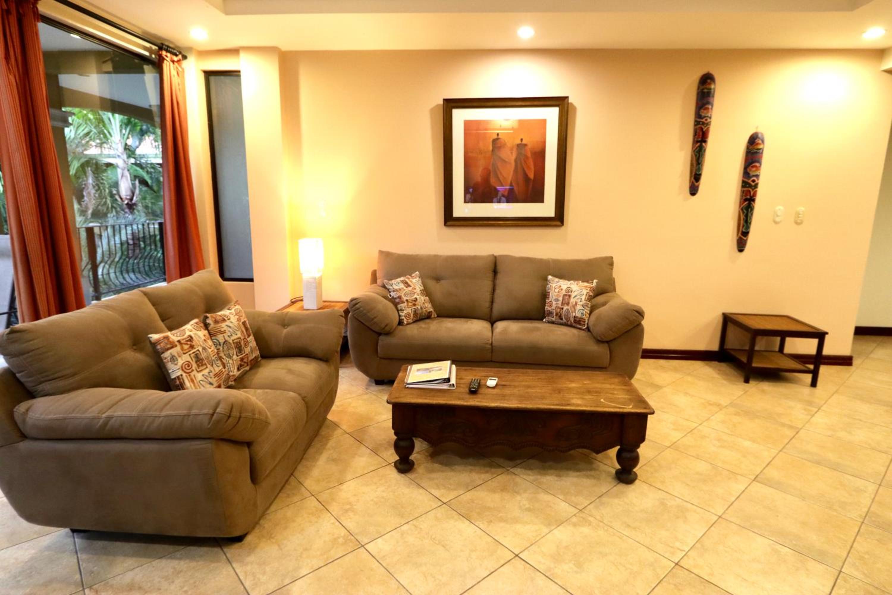 Family Room with Mountain View - Photo 8