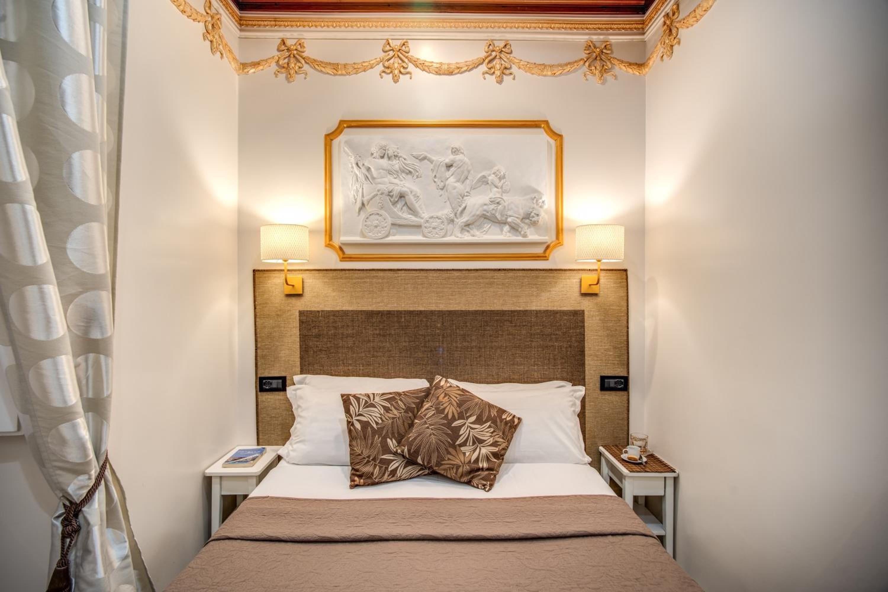 Economy Double Room photo 1