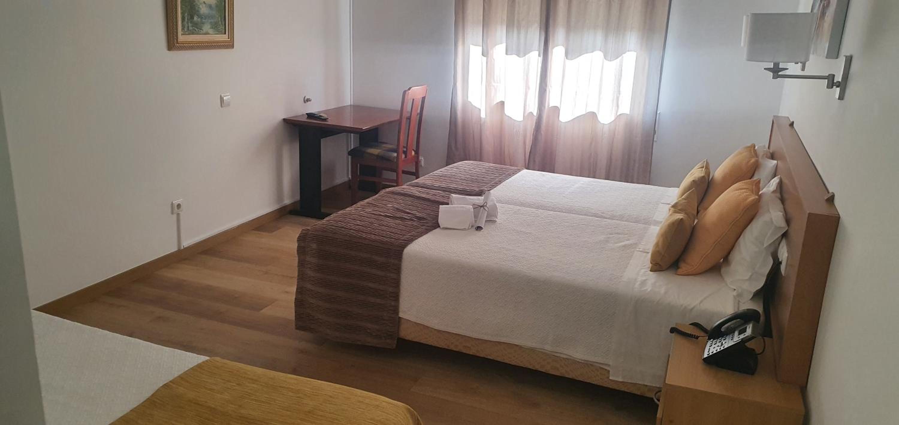 Double or Twin Room - Photo 8