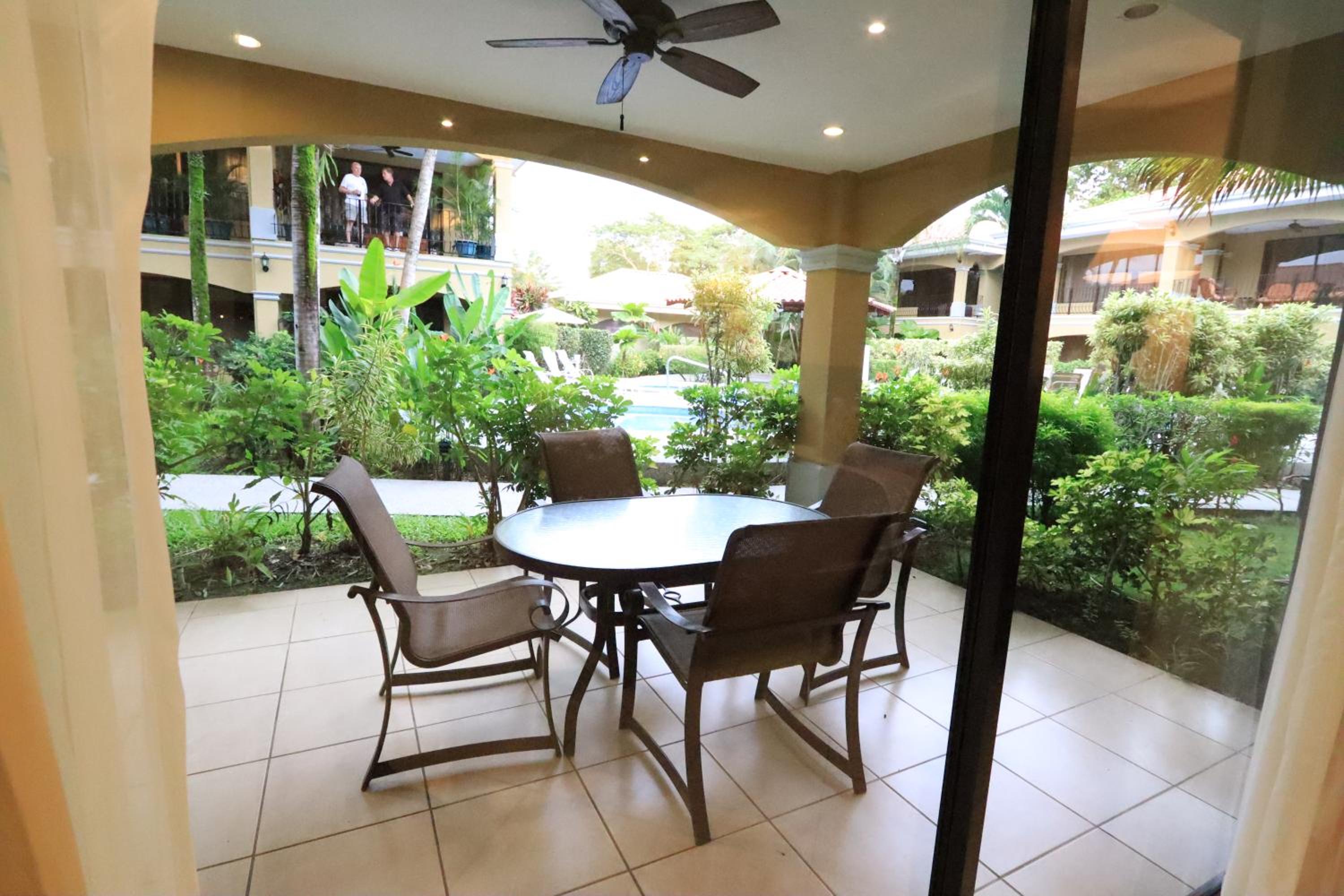 Standard Family Room - Photo 10