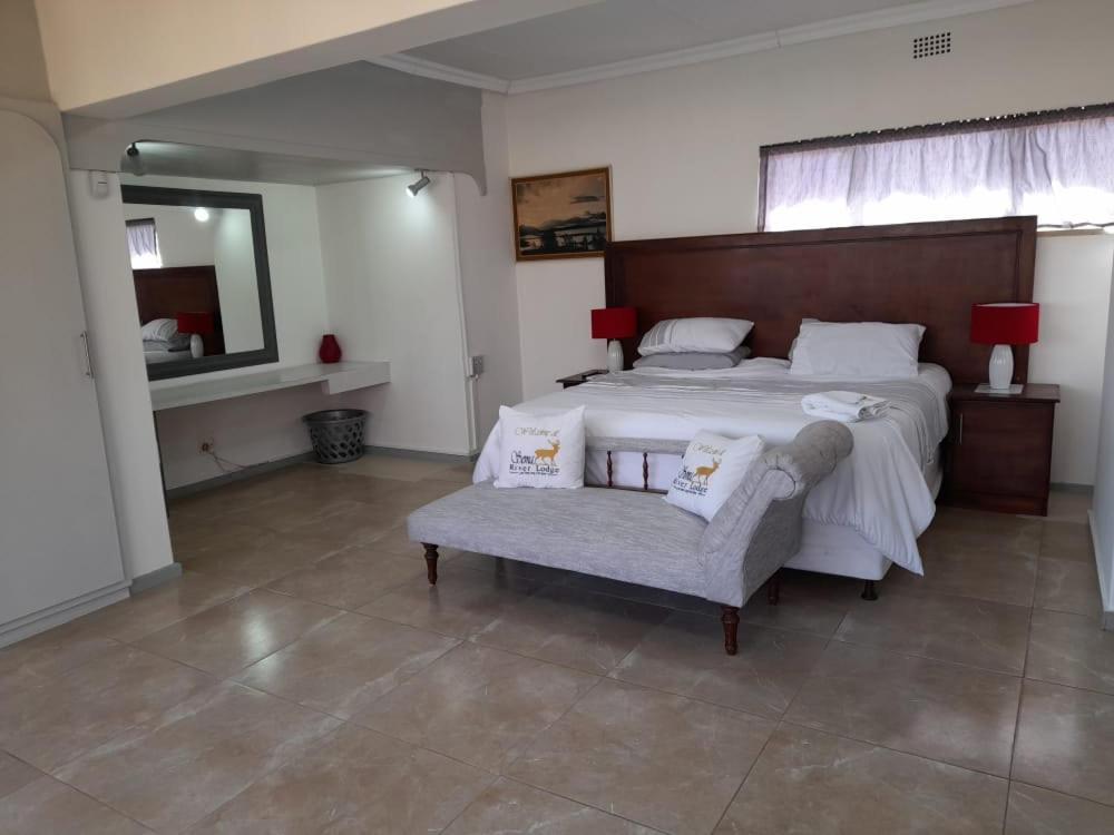Seven-Bedroom House photo 1