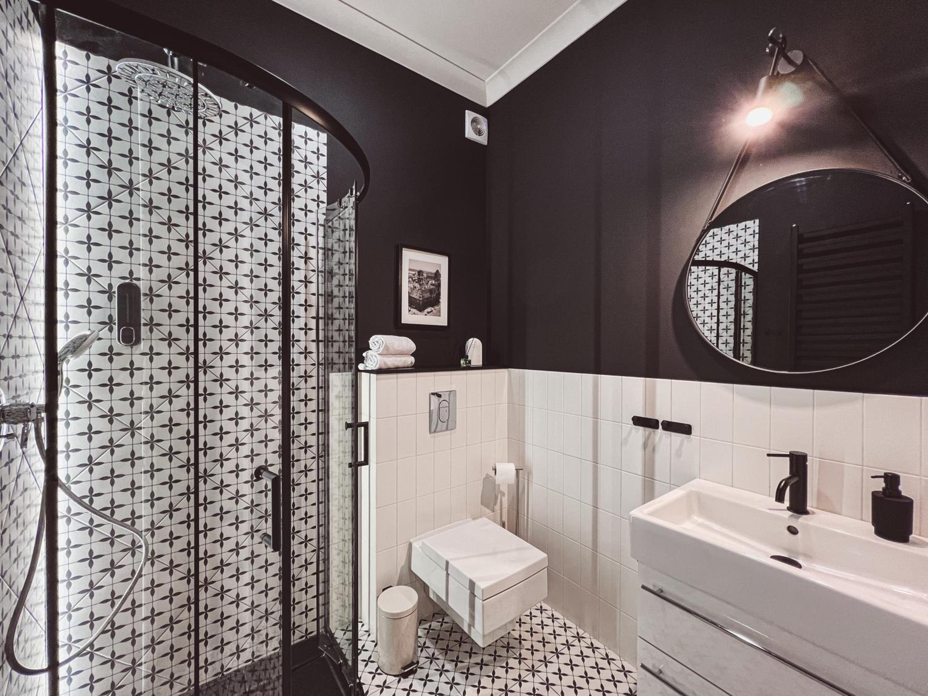 One-Bedroom Apartment - Photo 6