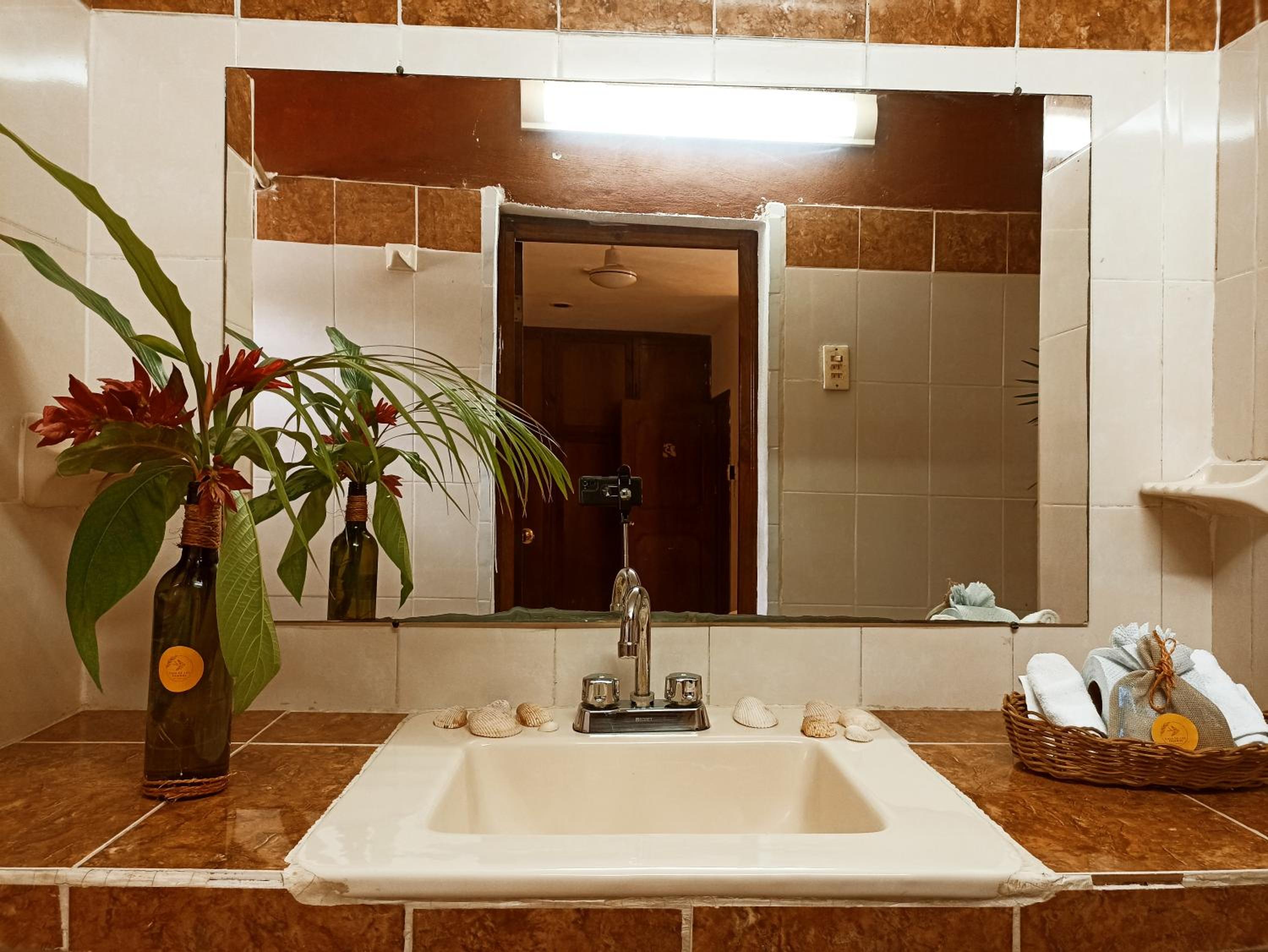Queen Room photo 3