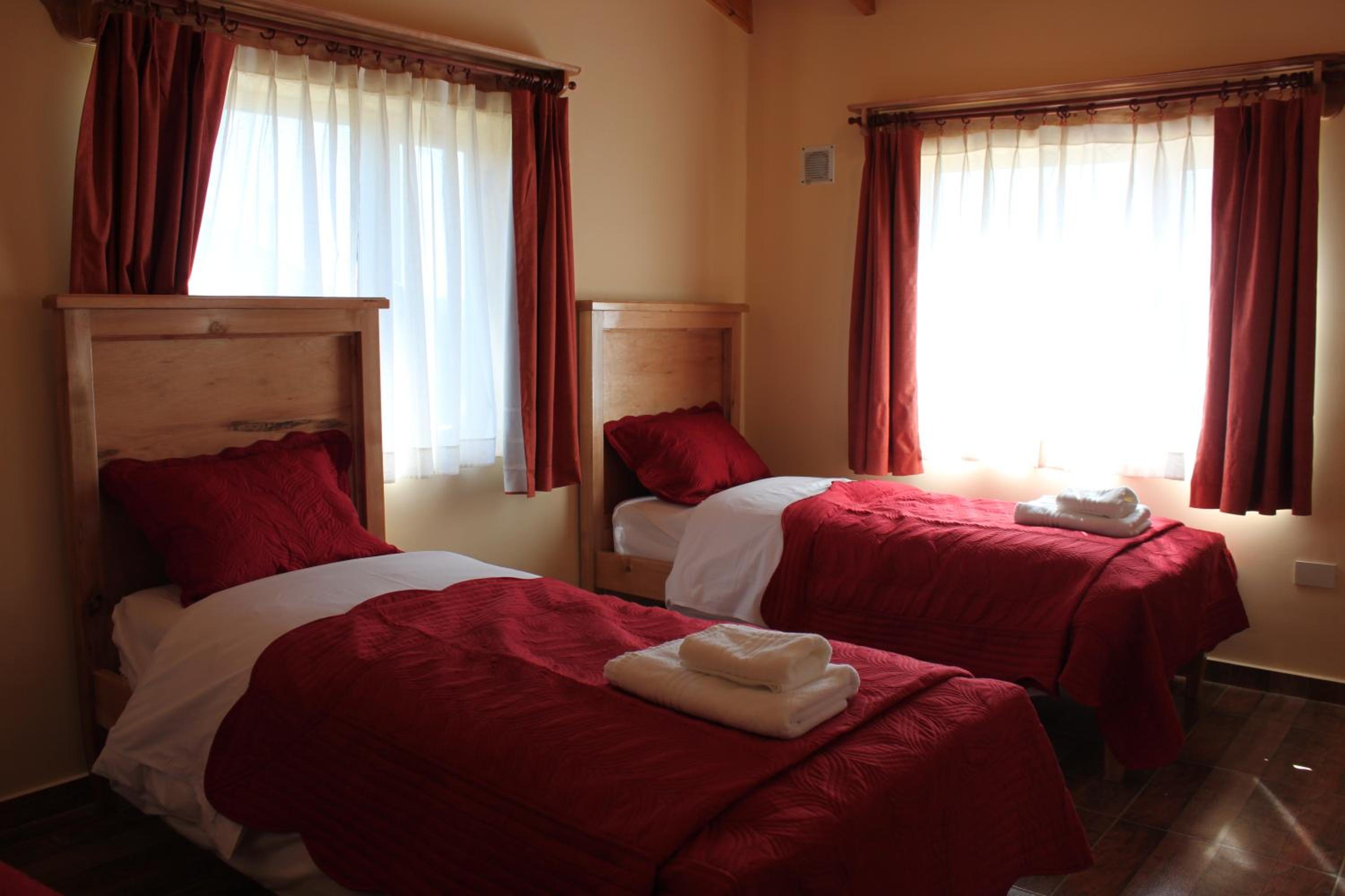 Double Room with Shared Bathroom photo 3