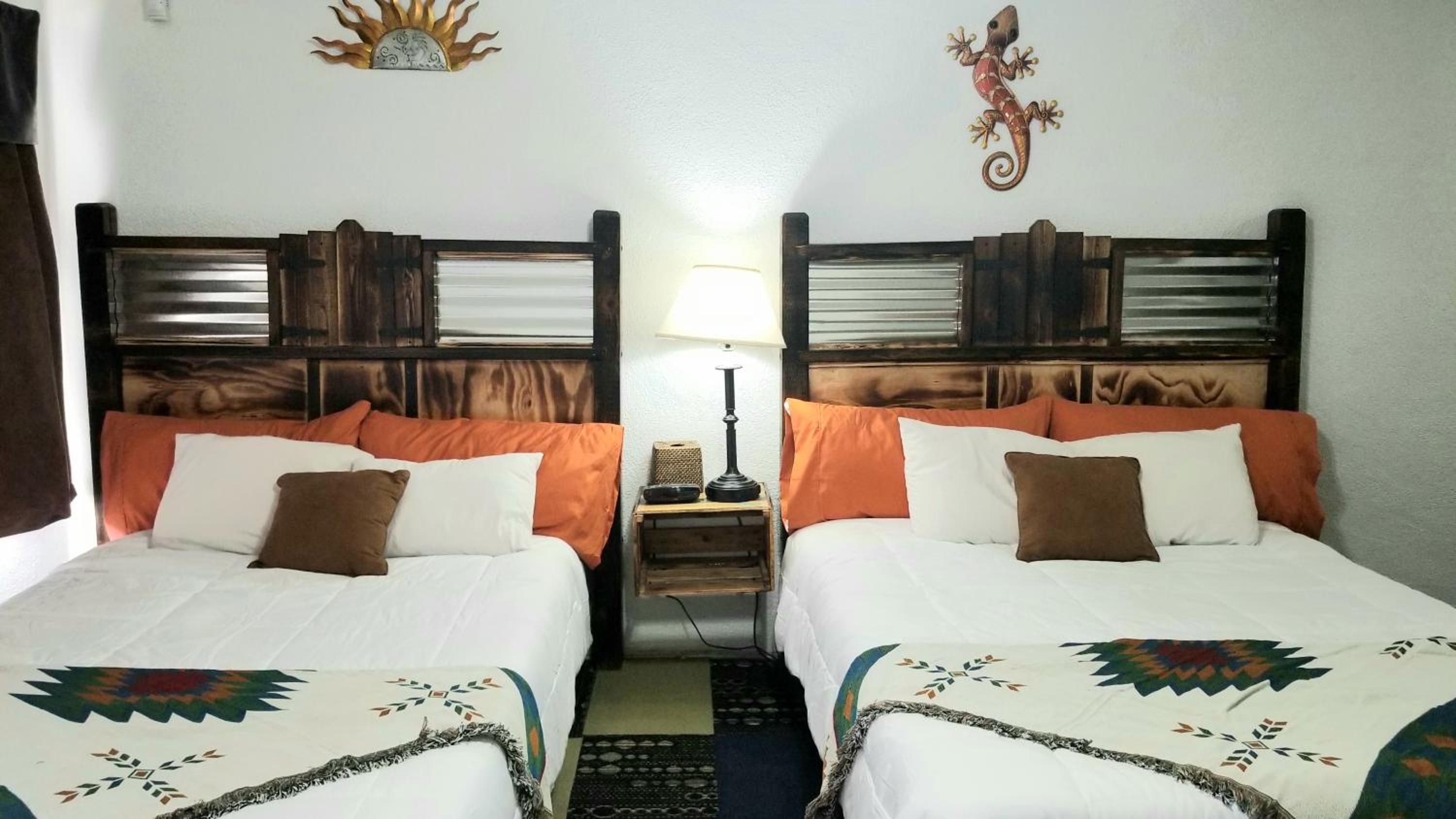 Standard Queen Room photo 3