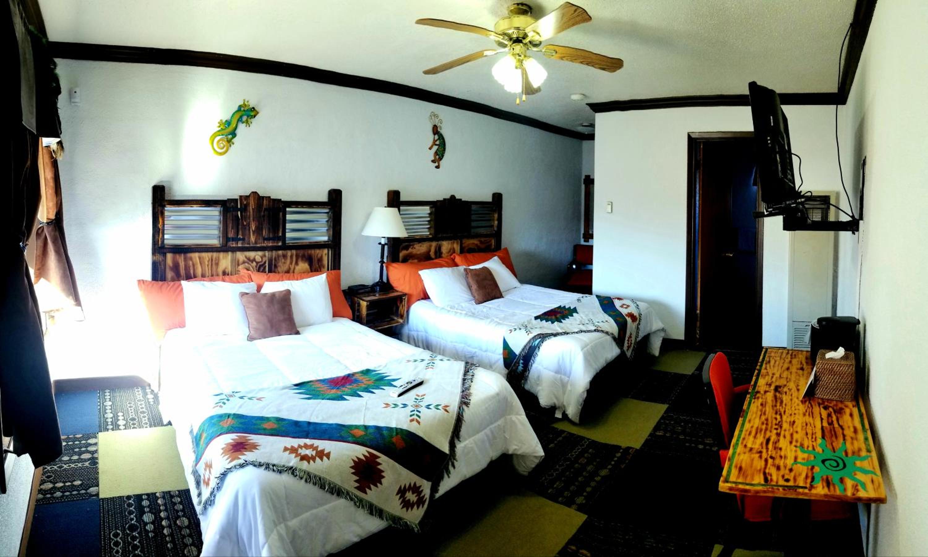 Standard Queen Room photo 1