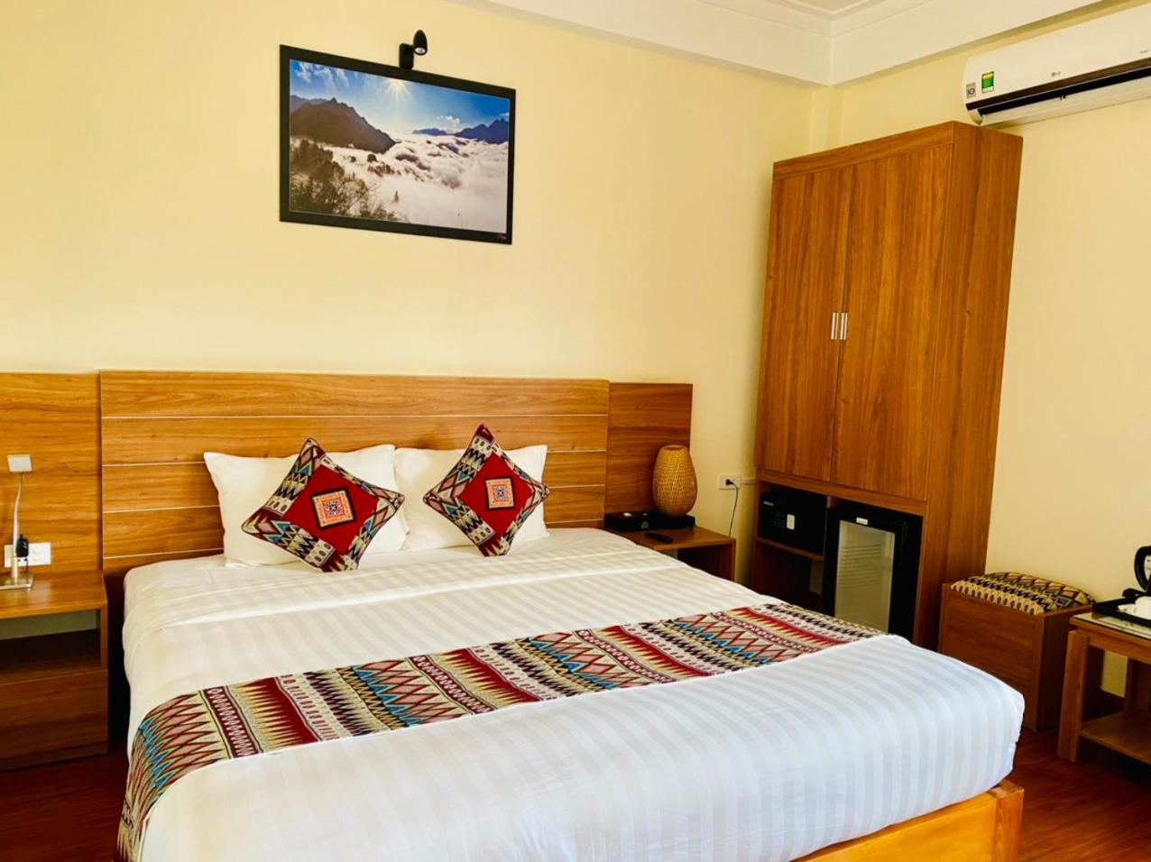 Deluxe Double Room with Balcony photo 3