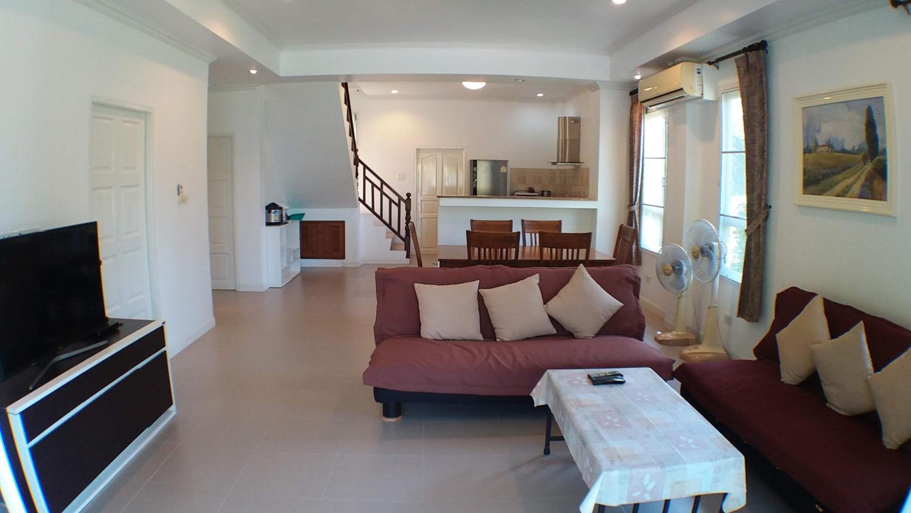 Villa - Photo 1